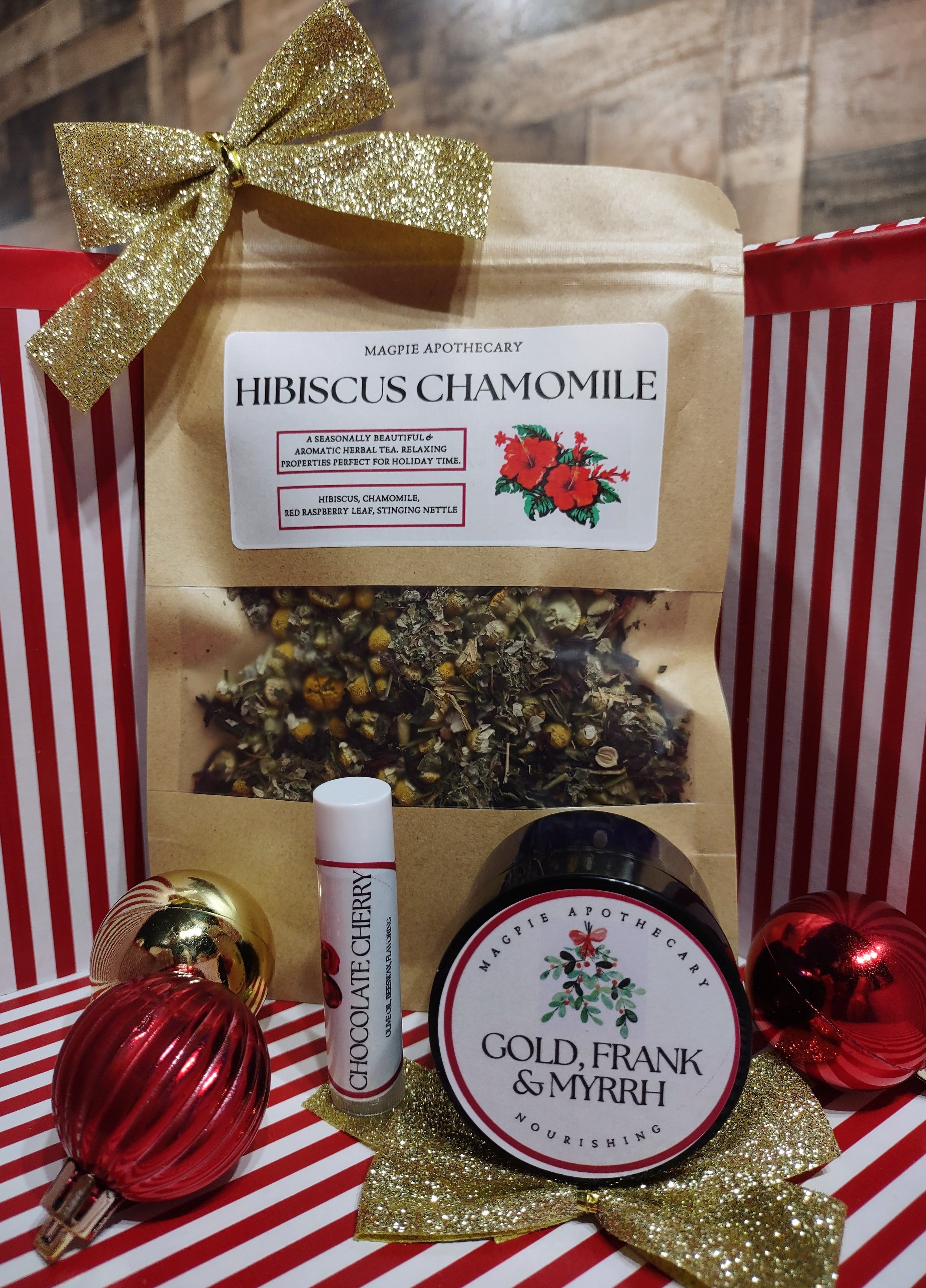 HOLIDAY LAVISH SET.jpg