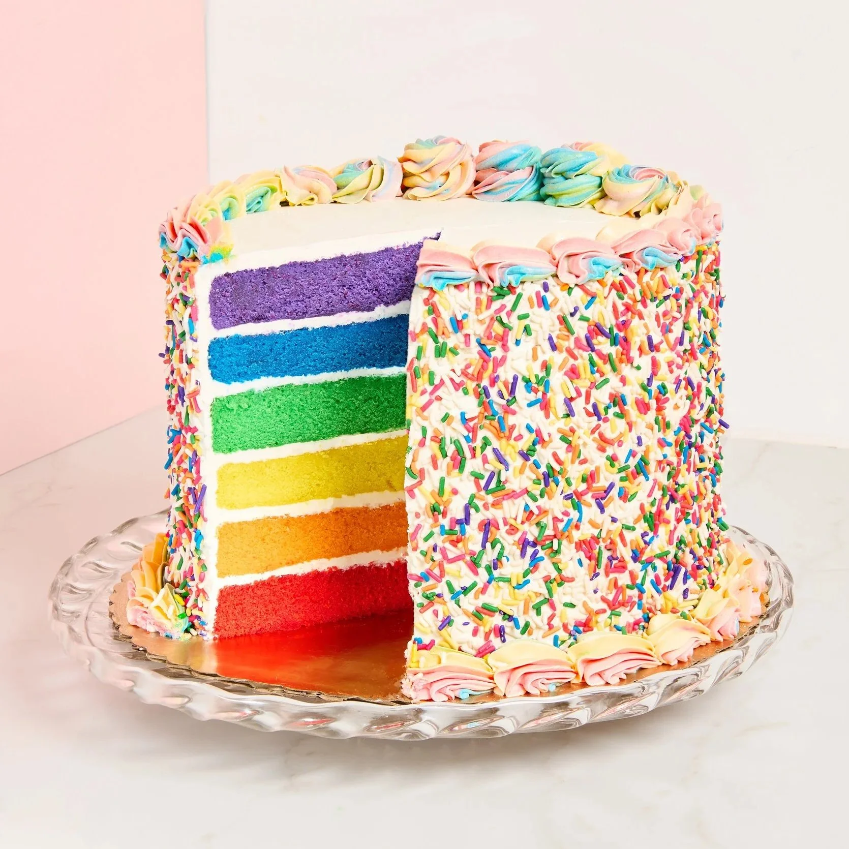 The New Wedding Trend: Smaller Cakes, Bigger Personality