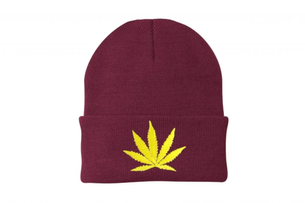 Maroon-benaie-yellow-leaf-1024x683.jpg