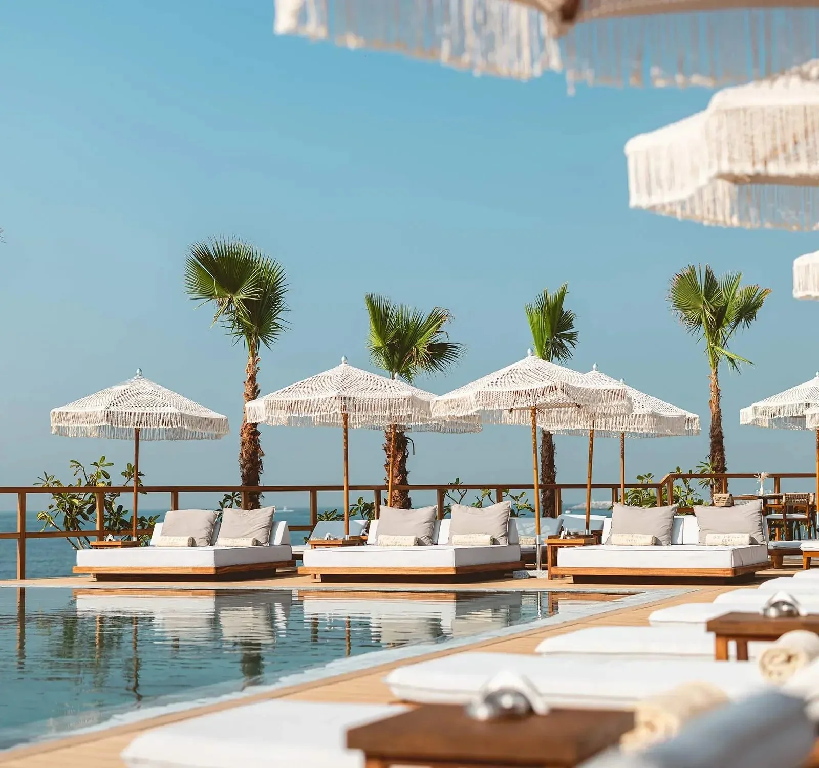 be-beach-restaurant-bar-dubai-be (3).jpg