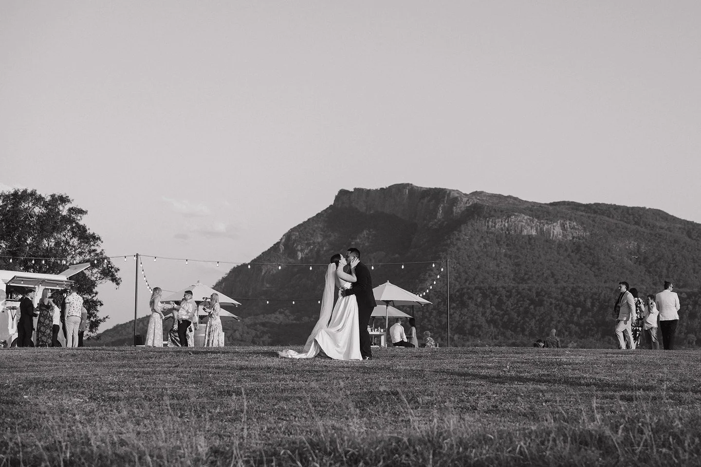 Megan &amp; Lyall at @maroonhillestate 🖤 #TheWhiteStag⁠
⁠
Photography - @taylahjayneweddings ⁠
Venue - @maroonhillestate ⁠
Coordination &amp; venue management -  @the.white.stag ⁠
Celebrant - @weddingsbymariastauber ⁠
Content - @sociallywed.au ⁠
Sty