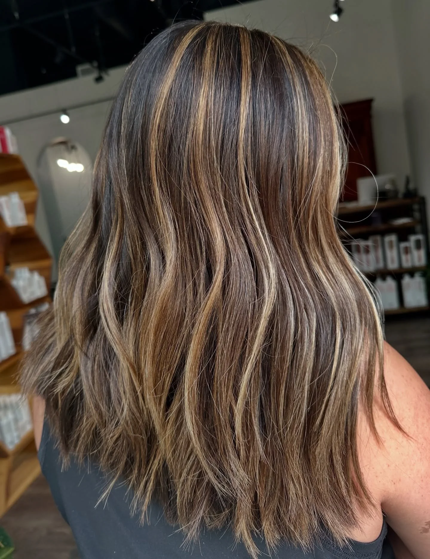 Brooke Ann puts the FRESH in Refresh! 🥰

Loving this look by @hairbybrookeann 💌

📍375 Cherry St. Chattanooga, TN, 37403 

#hair #hairtips #hairenvy #haircut #hairstyles #hairstylist #chattanooga #tn #downtown