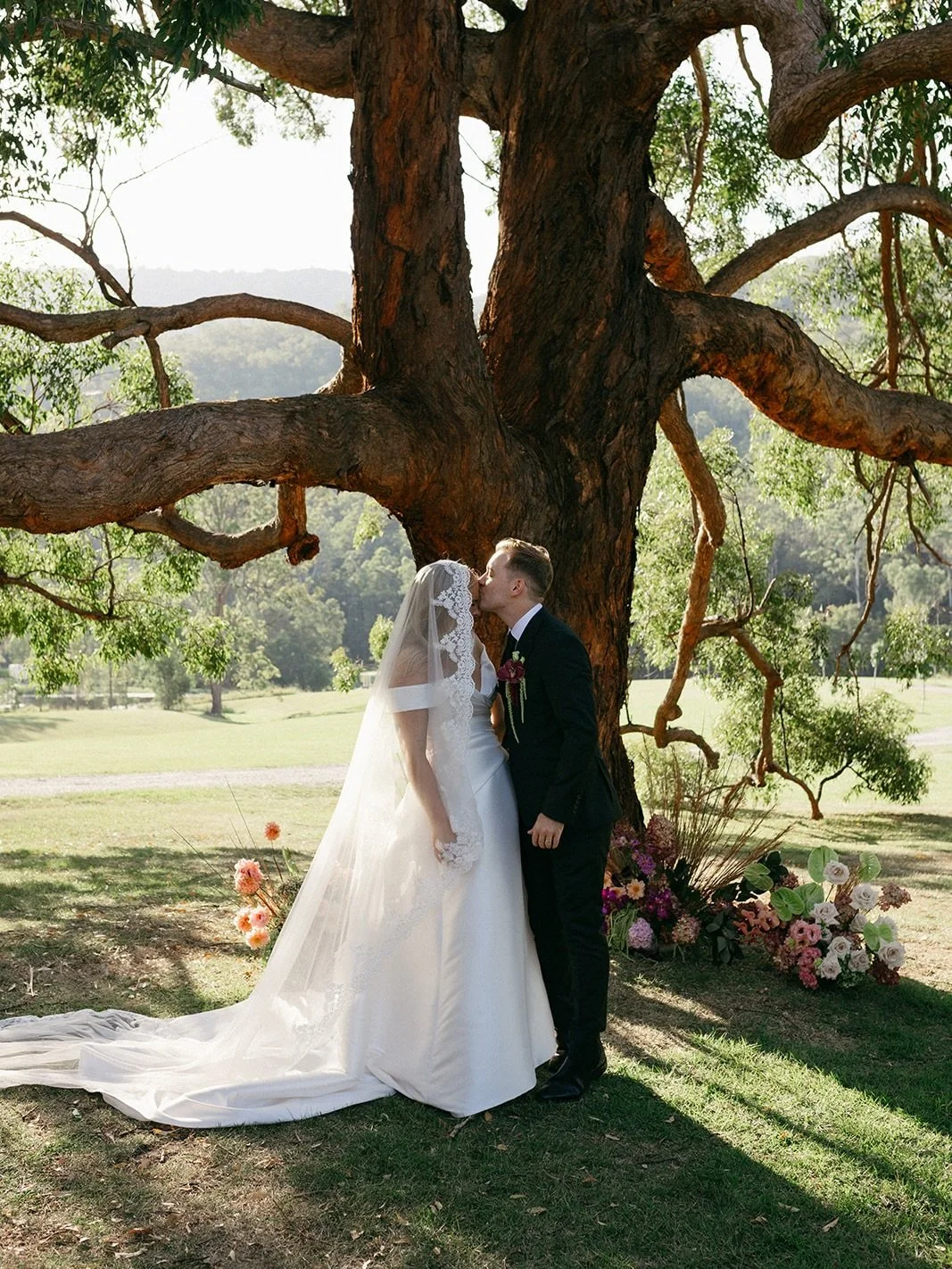 Some sneak peeks from a recent wedding with Kali &amp; Davlyn 

Venue: @goldcoastfarmhouse 
Celebrant &amp; MC: @married_bybeck 
Video: @northward.studio 
Catering: @firendough 
Cake: @chunkzbakehouse 
Music: @janda.events 
Hair &amp; Make up: @natal