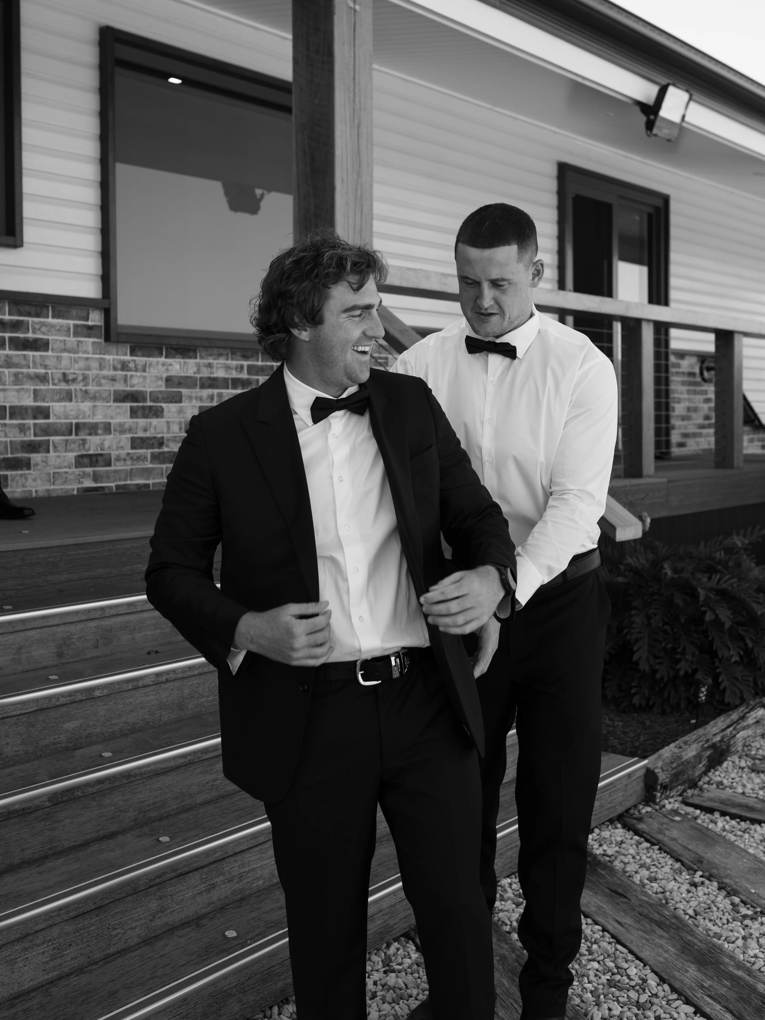 One for the groom 

Venue: @rileysviewmtkilcoy
Content Creator: @byisabelle_content 
Hair: @justinlancasbridal
Makeup: @jlkmakeupartistry
Florals: @jacintaroseflorals
Signage: @itsasign_designs_bris
Cake: @lea.cake.design
Dress: @luvbridal
Suit: @ins