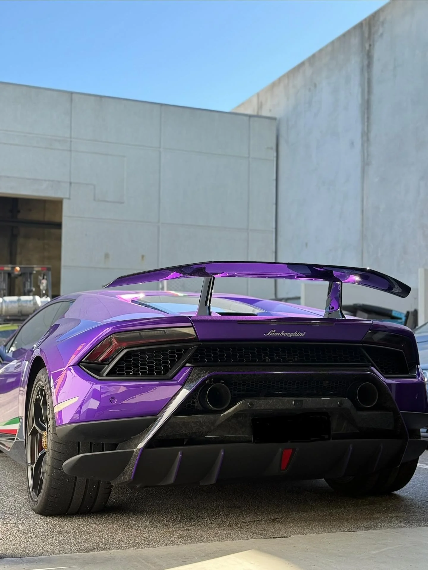 💥 Lamborghini Huracan Performante 💥 

Recently having this pristine Huracan In for a service &amp; inspection, Needless to say no matter what angle you take a photo from. It&rsquo;s a work of art! 

Everything serviced using on quality Motul lubric