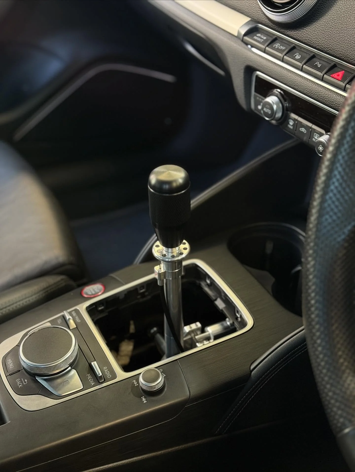 Audi S3 Manual ⚙️ 📦 

It&rsquo;s not very common you see this model of car fitted with a Manual gearbox, The only thing they&rsquo;re lacking is Precision and Directness when driving spiritedly! 

We fitted a full billet machined shifter assembly fr
