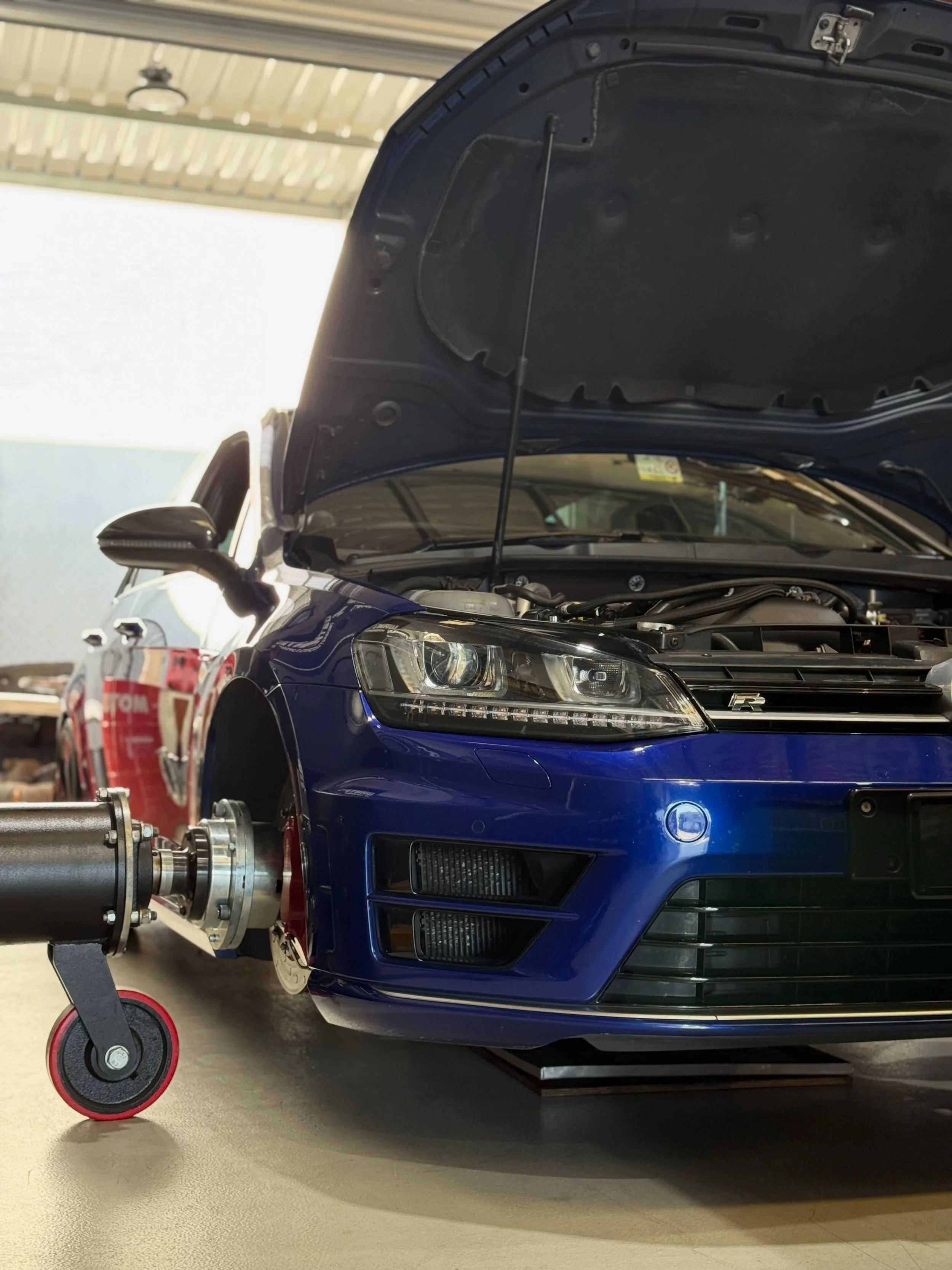 Volkswagen Golf R - 6 Speed Manual Stage 2 ⚙️🔥 

Not overly common seeing a Volkswagen Golf R in manual! The customer recently purchased this vehicle and was chasing more power! 

- @jdyperformanceaustralia 4&rdquo; Catless Downpipe
- @integrated_en