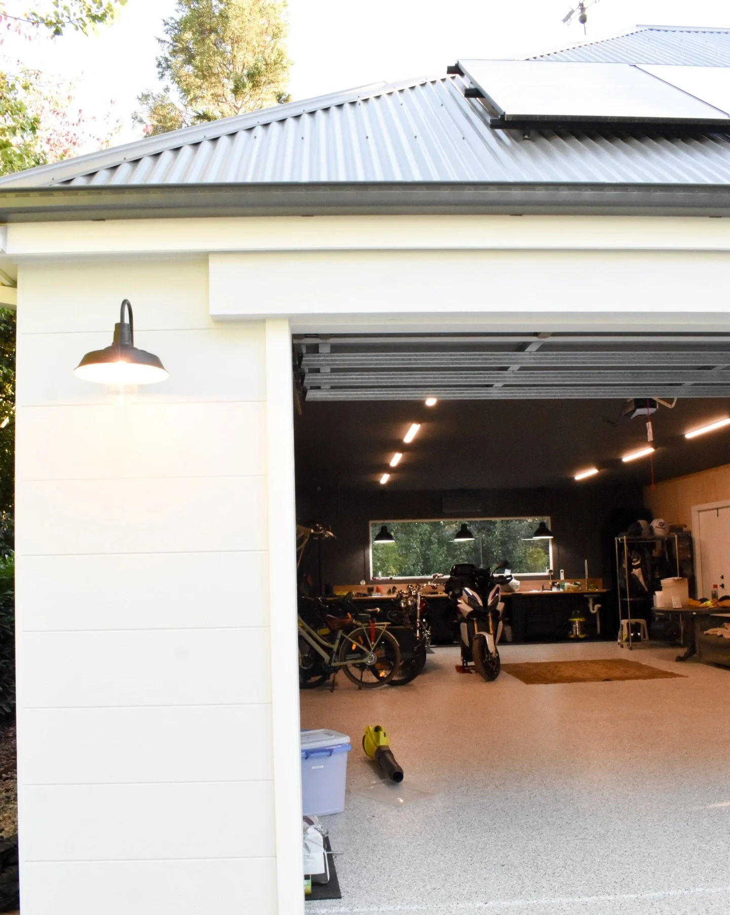 Garage getting setup, no notes.