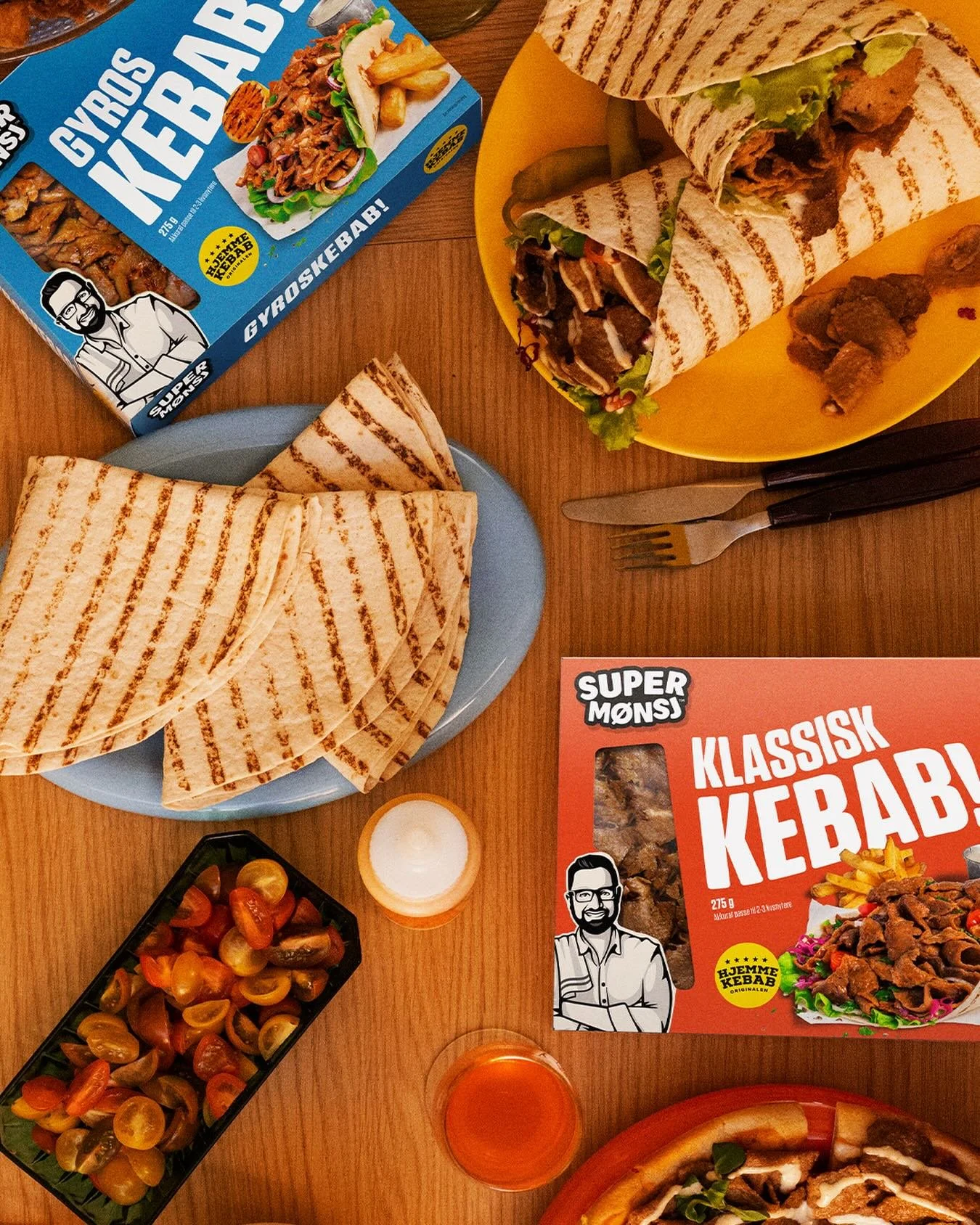 Det finnes bare ett valg til helgekosen🥳 Blir det Klassisk kebab eller Gyros i din fredagsrull?🤤