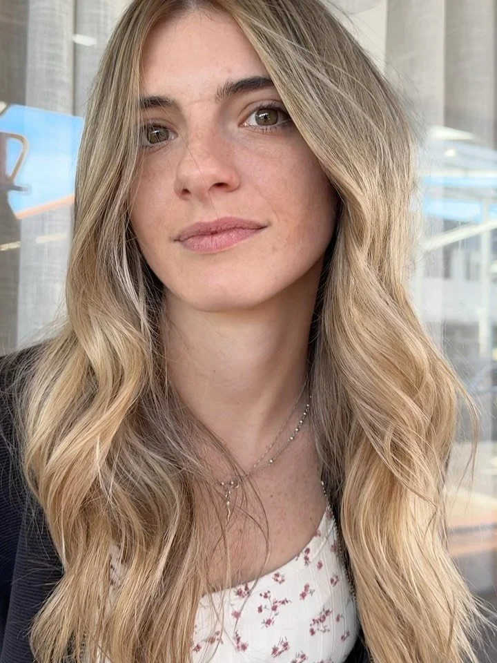 Okaaaaaay so&hellip;

1. How STUNNING is Giovanna?! 😍

2. It&rsquo;s colours like these that make me feel like I can keep my job 😂

3. LIGHTING (especially photos) makes hair look so different
 
4. The wind was really on our side today 

5. I said 
