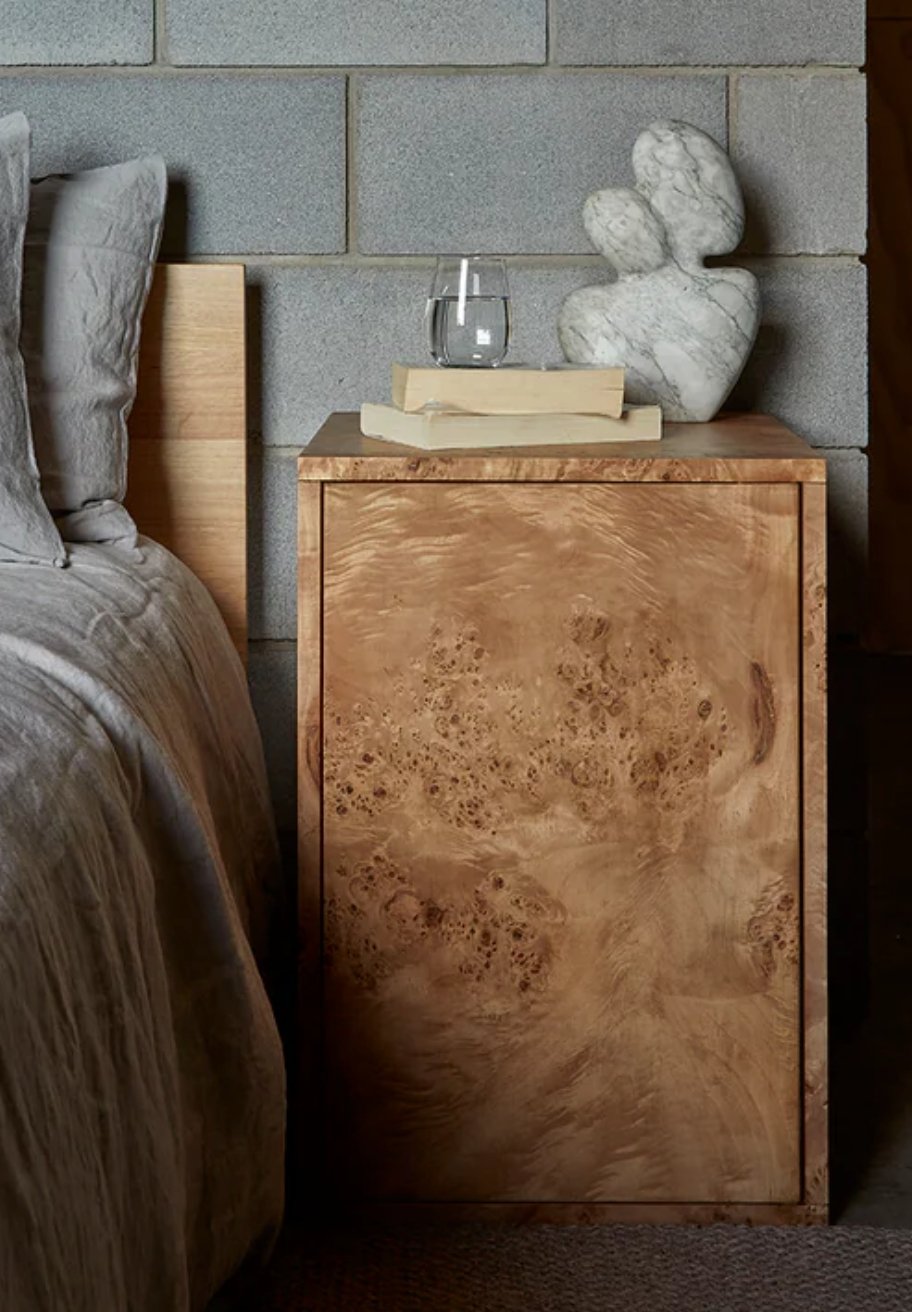 S P O T L I G H T  P I E C E 

Today&rsquo;s obsession: the @racheldonath_ Vernier Linear Side Table in Natural.

Burl wood is definitely having a moment- and it&rsquo;s easy to see why. The grain feels like art in itself: waves, dapples, rich textur