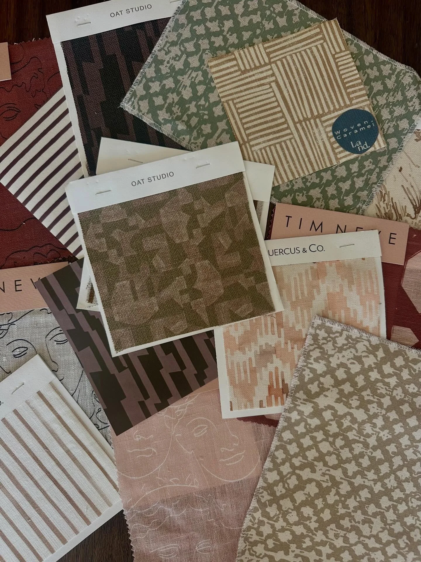 Little moments of inspiration from February - materials, nature and interiors ✨ 

1. Fabric organising, @oat_studio has my 🤎
2. Nature walk in Cooper Park with my little love 
3. A simple sketch to develop a wall design idea 
4. My wonderful local p