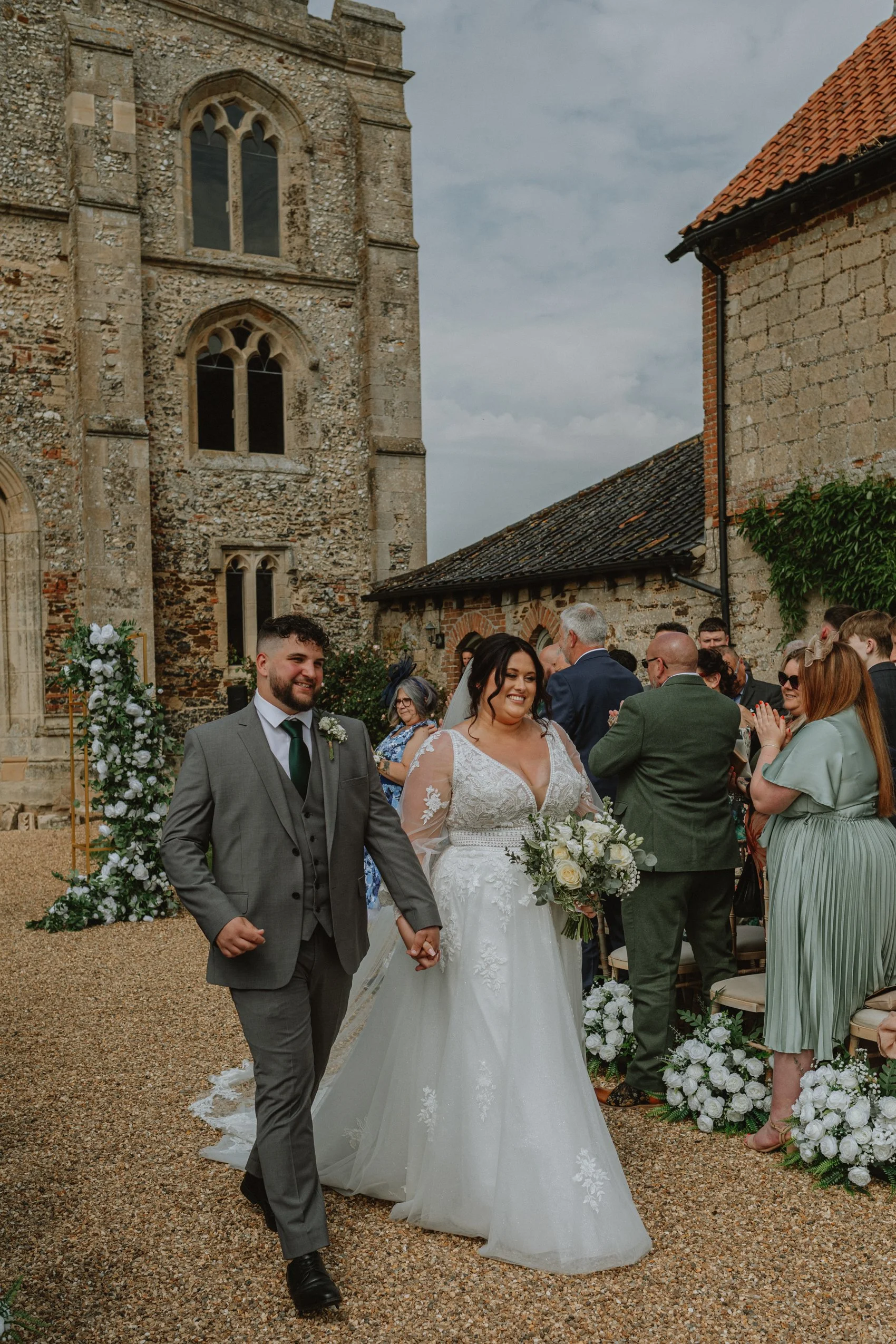 Esther_Rose_Wild_photographer_Pentney_Abbey_Norfolk_Wedding_elopement_2024-57.jpg