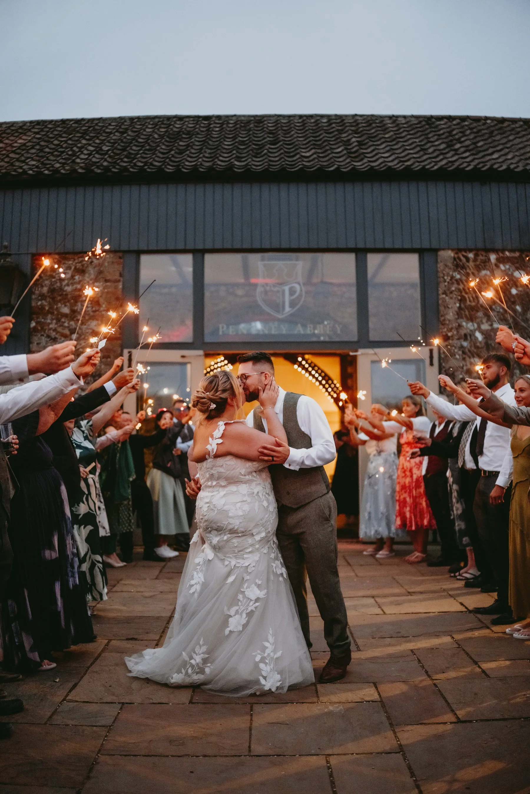 esther_rose_wild_wedding_photography_norfolk_kings_lynn_Pentney_abbey-157.jpg
