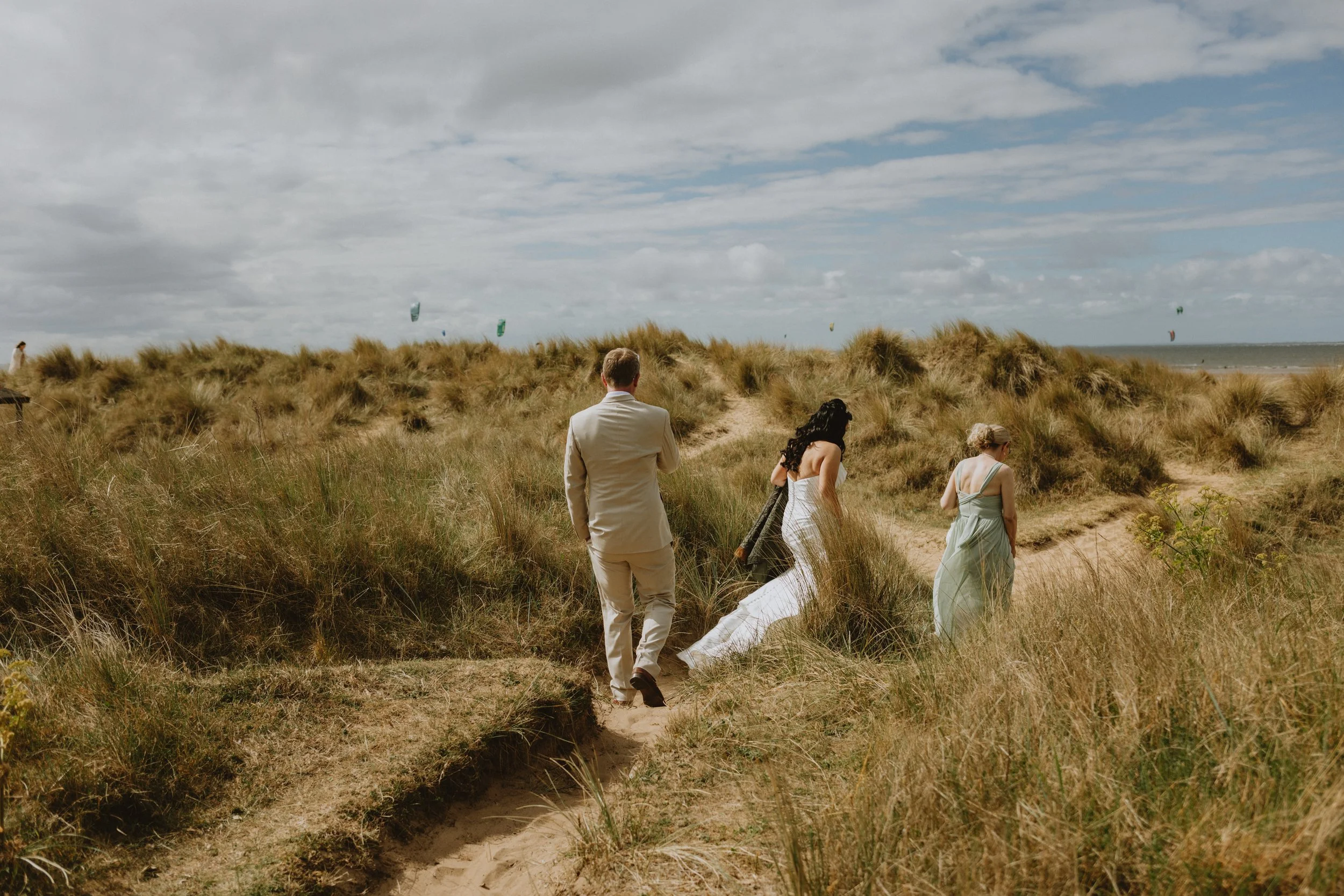 esther_rose_wild_wedding_photography_norfolk_hunstanton-85.jpg