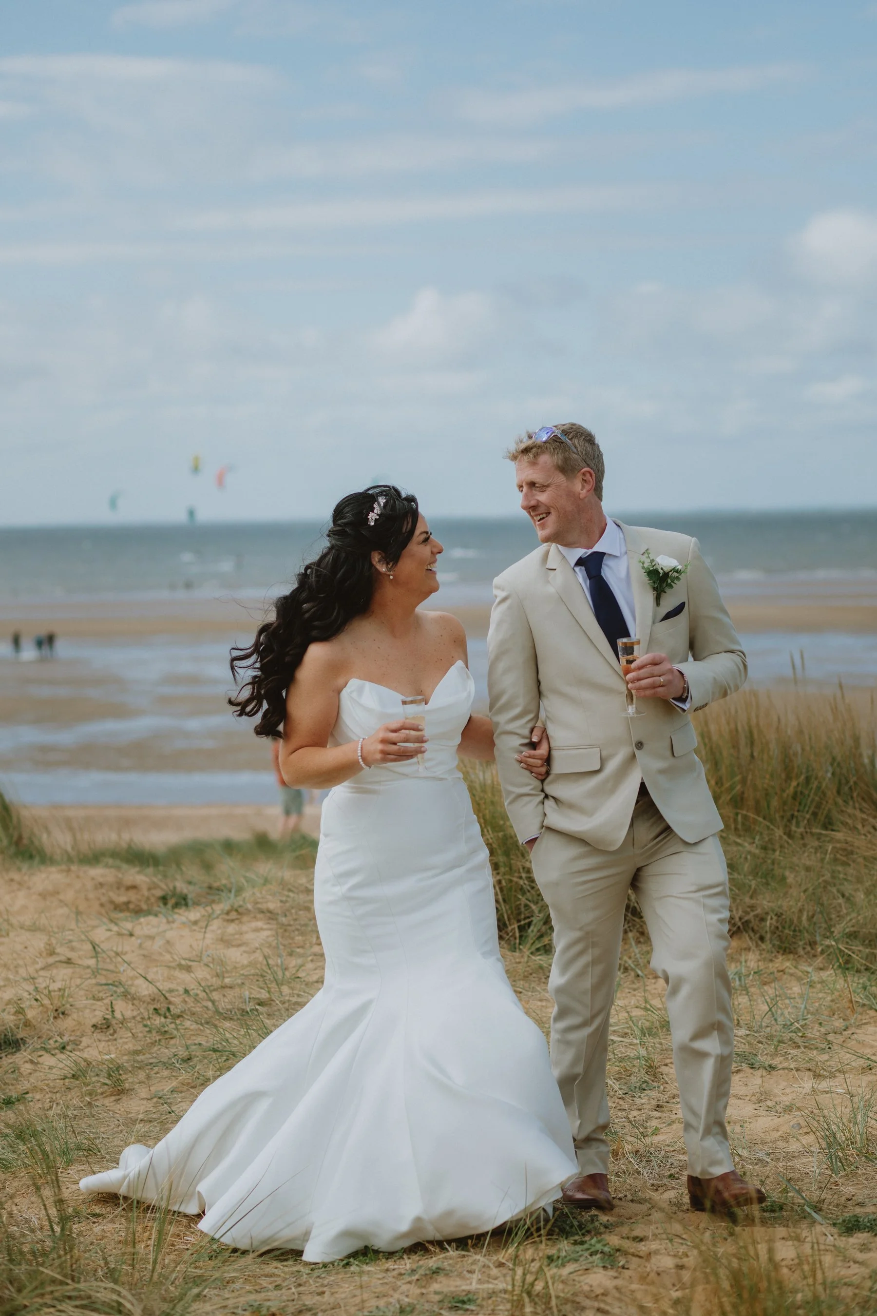 esther_rose_wild_wedding_photography_norfolk_hunstanton-102.jpg