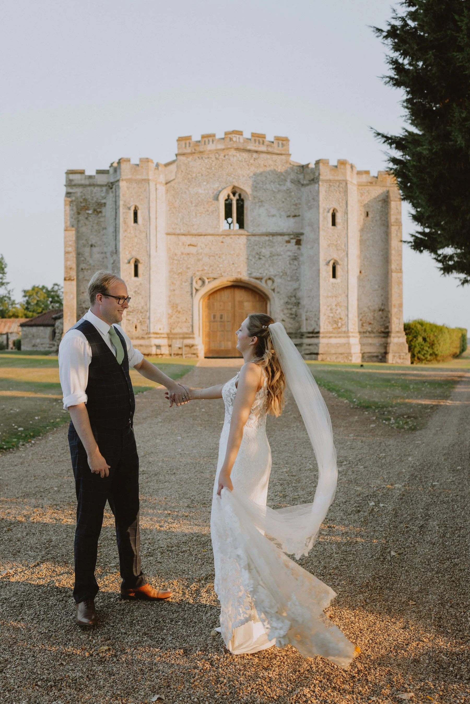 esther_rose_wild_wedding_photography_norfolk_kings_lynn_Pentney_Abbey-107.jpg
