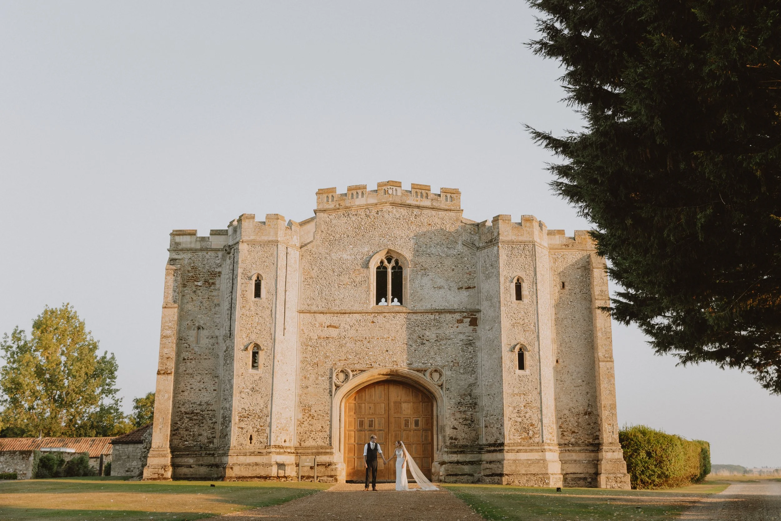 esther_rose_wild_wedding_photography_norfolk_kings_lynn_Pentney_Abbey-109.jpg