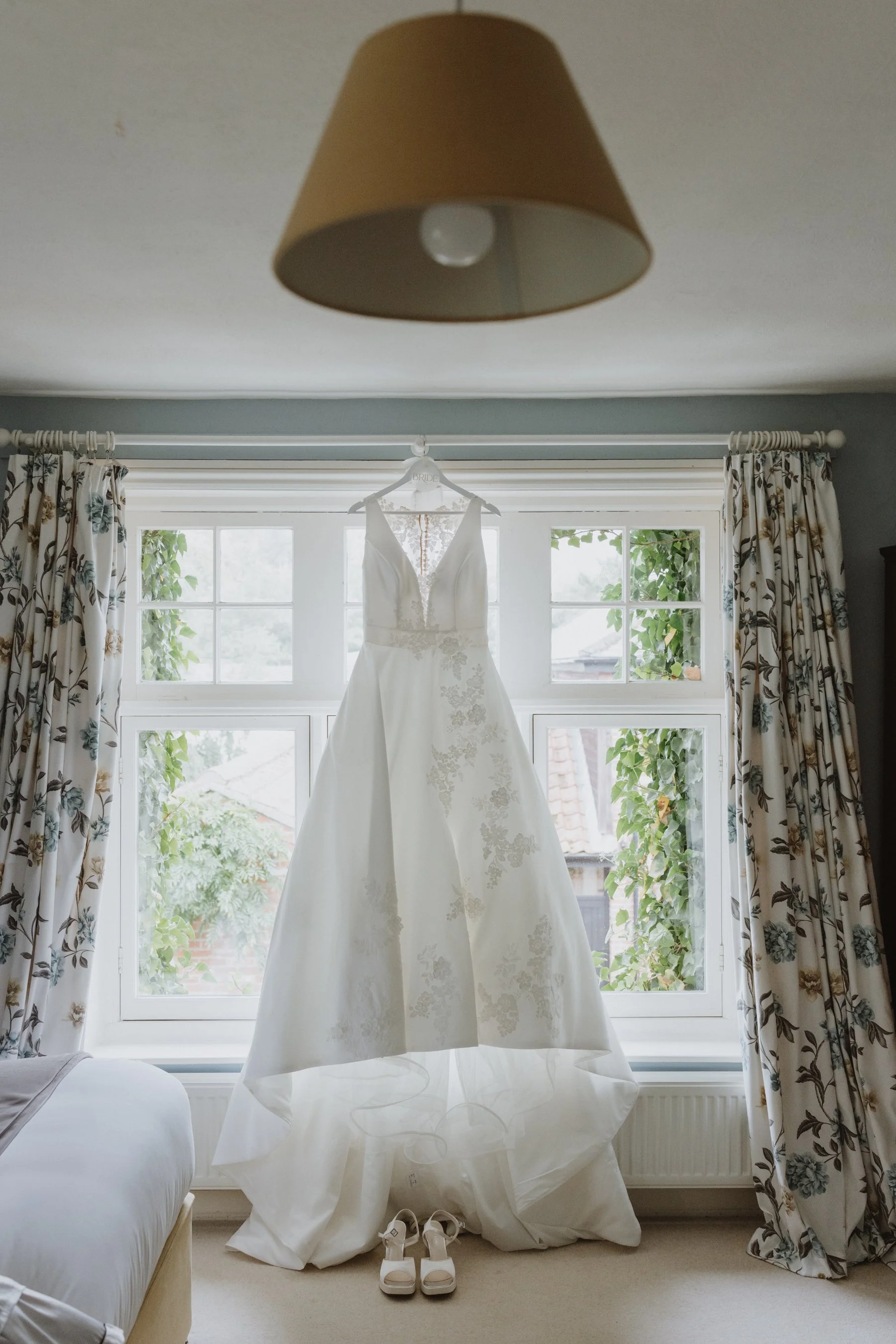 esther_rose_wild_wedding_photography_norfolk_kings_lynn_Bressingham_Hall-7.jpg