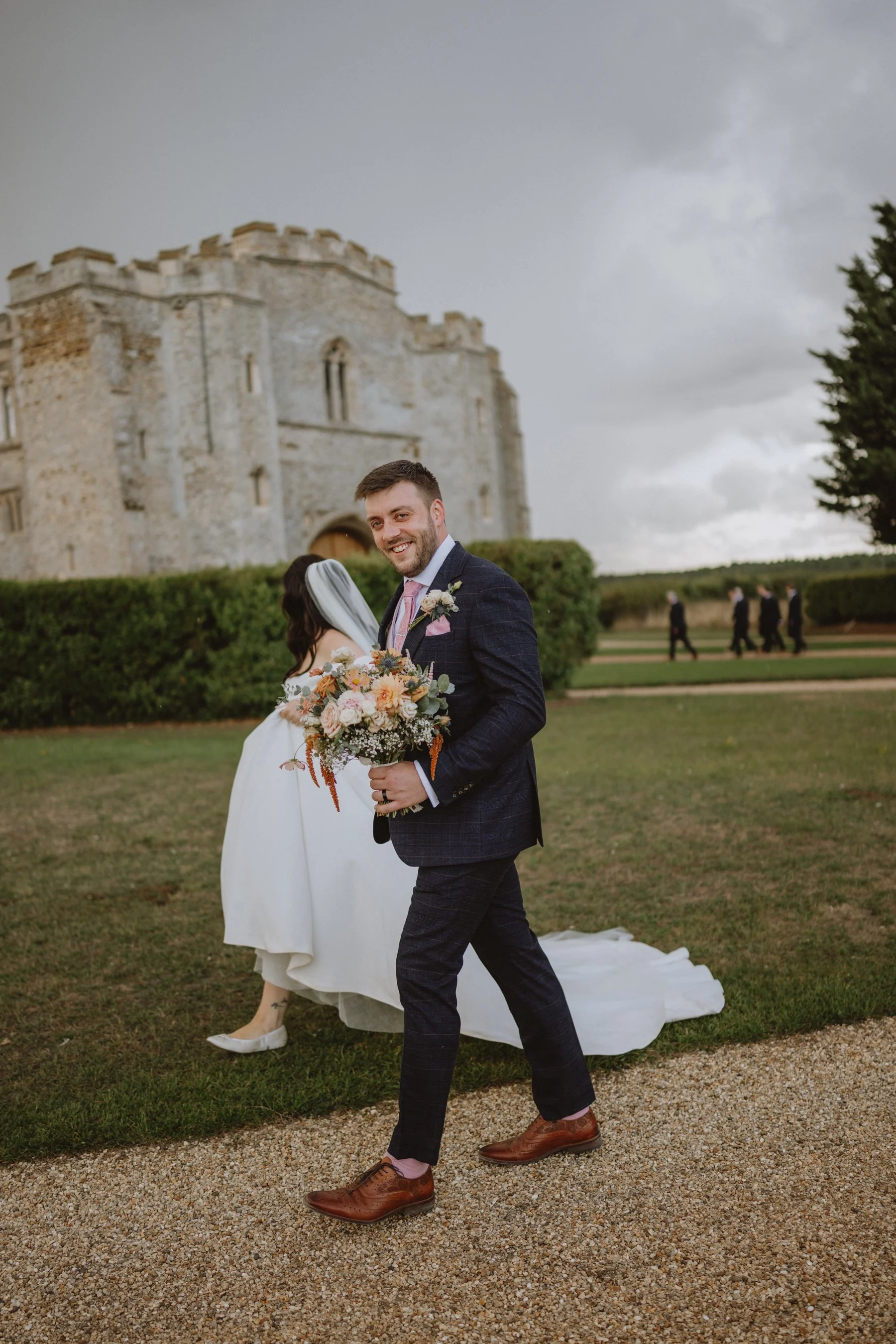 esther_rose_wild_wedding_photography_norfolk_kings_lynn_pentney_abbey-90.jpg