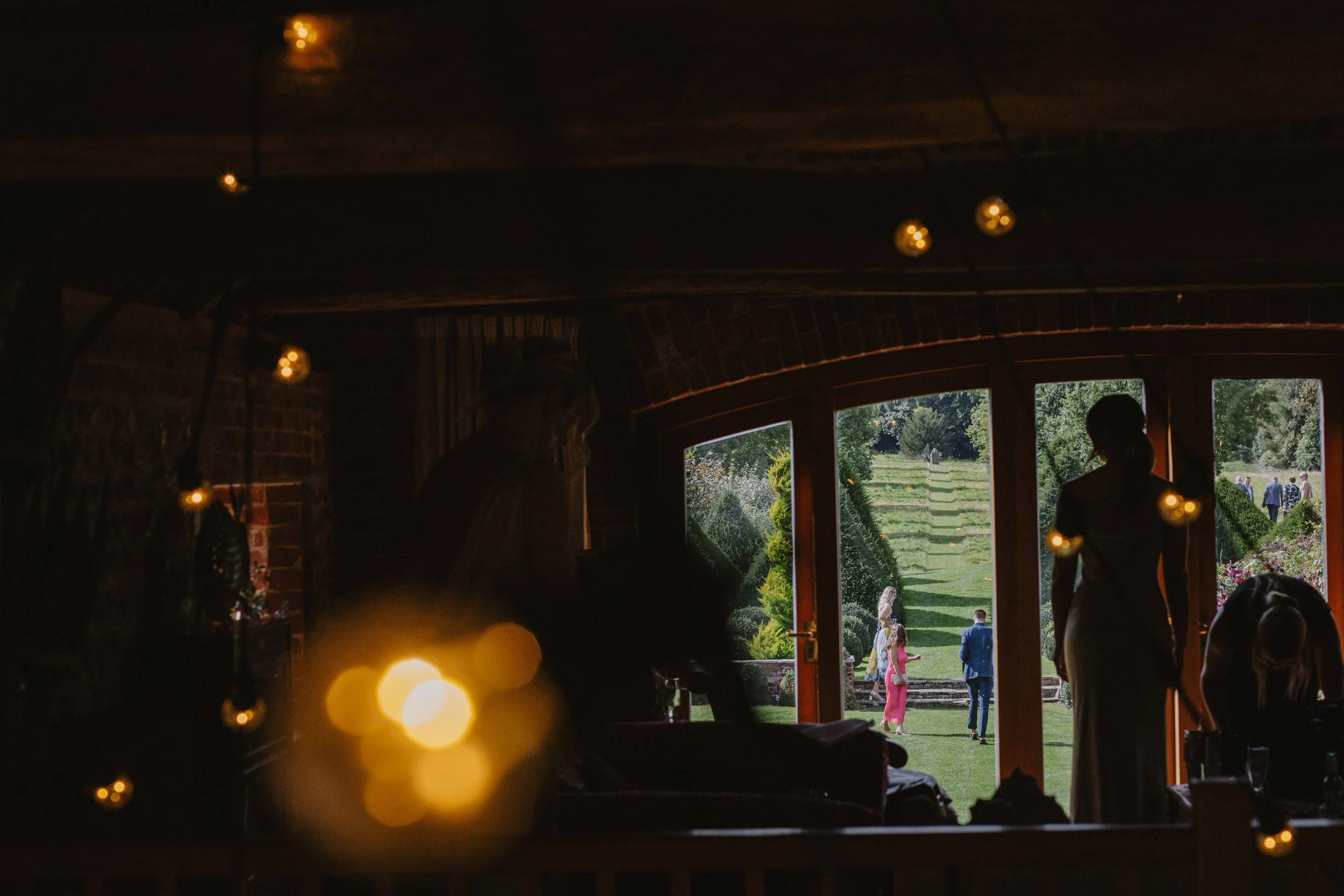 esther_rose_wild_wedding_photography_norfolk_chaucer_barn_holt_gresham-39.jpg