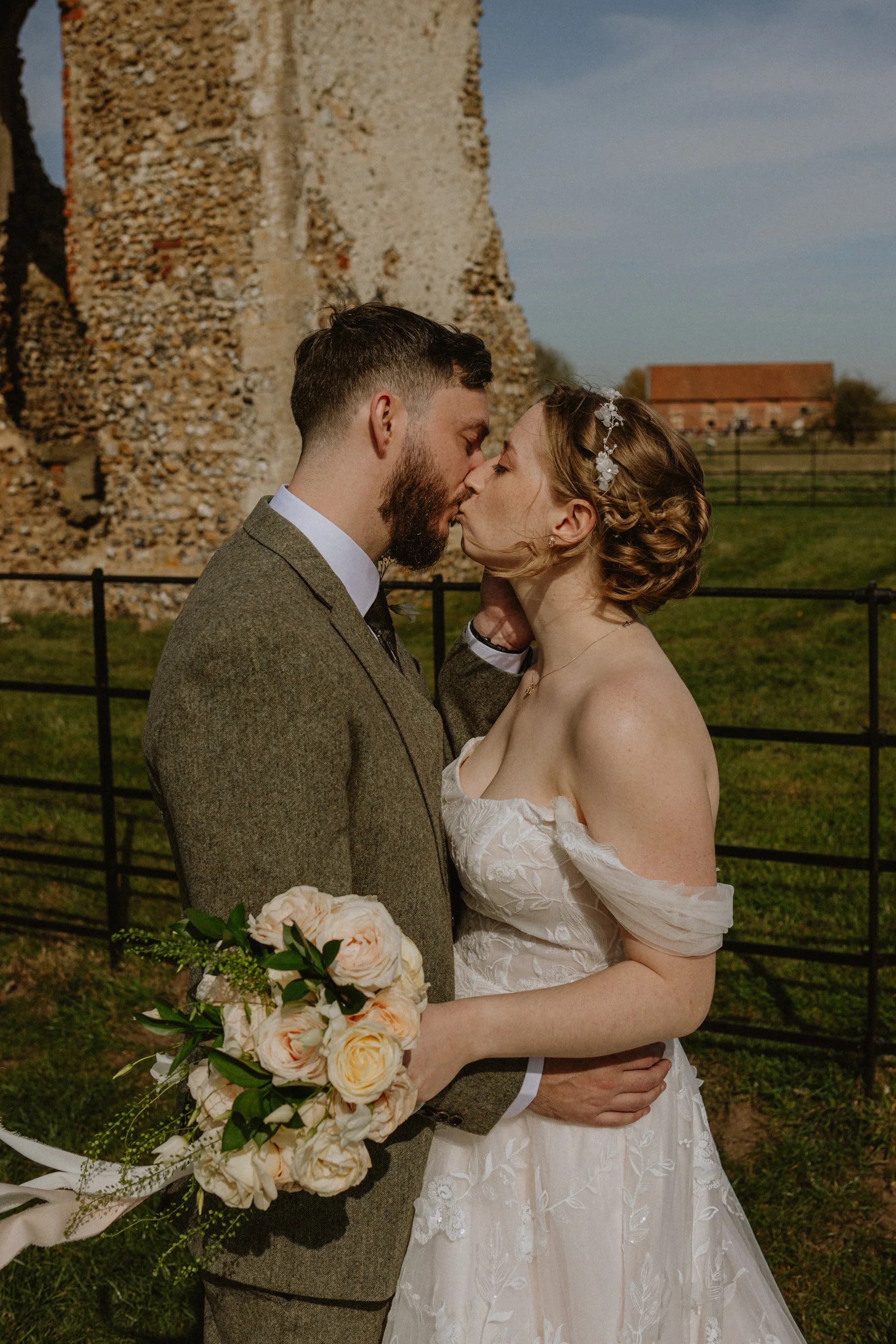 esther_rose_wild_Godwick_Hall_Fakenham_wedding_photography_norfolk-134.jpg