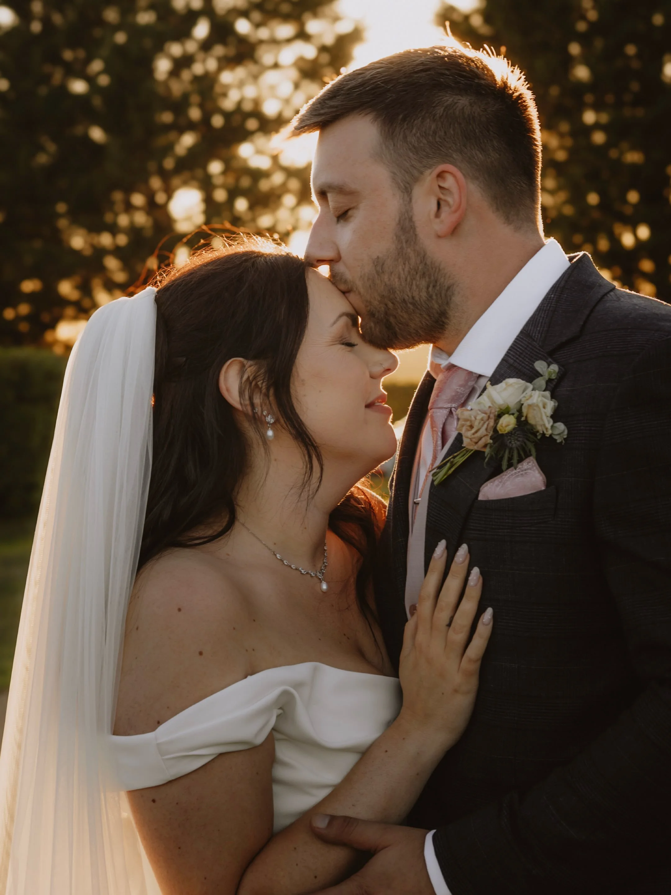 S O P H I E + B E N
Magic in the air at Pentney Abbey for Sophie &amp; Ben&rsquo;s autumn wedding in 2025. See the highlights from their beautiful wedding day at estherrose.uk!

Images &copy; Esther Rose Photographer

Featuring: 
@pentneyabbeywedding