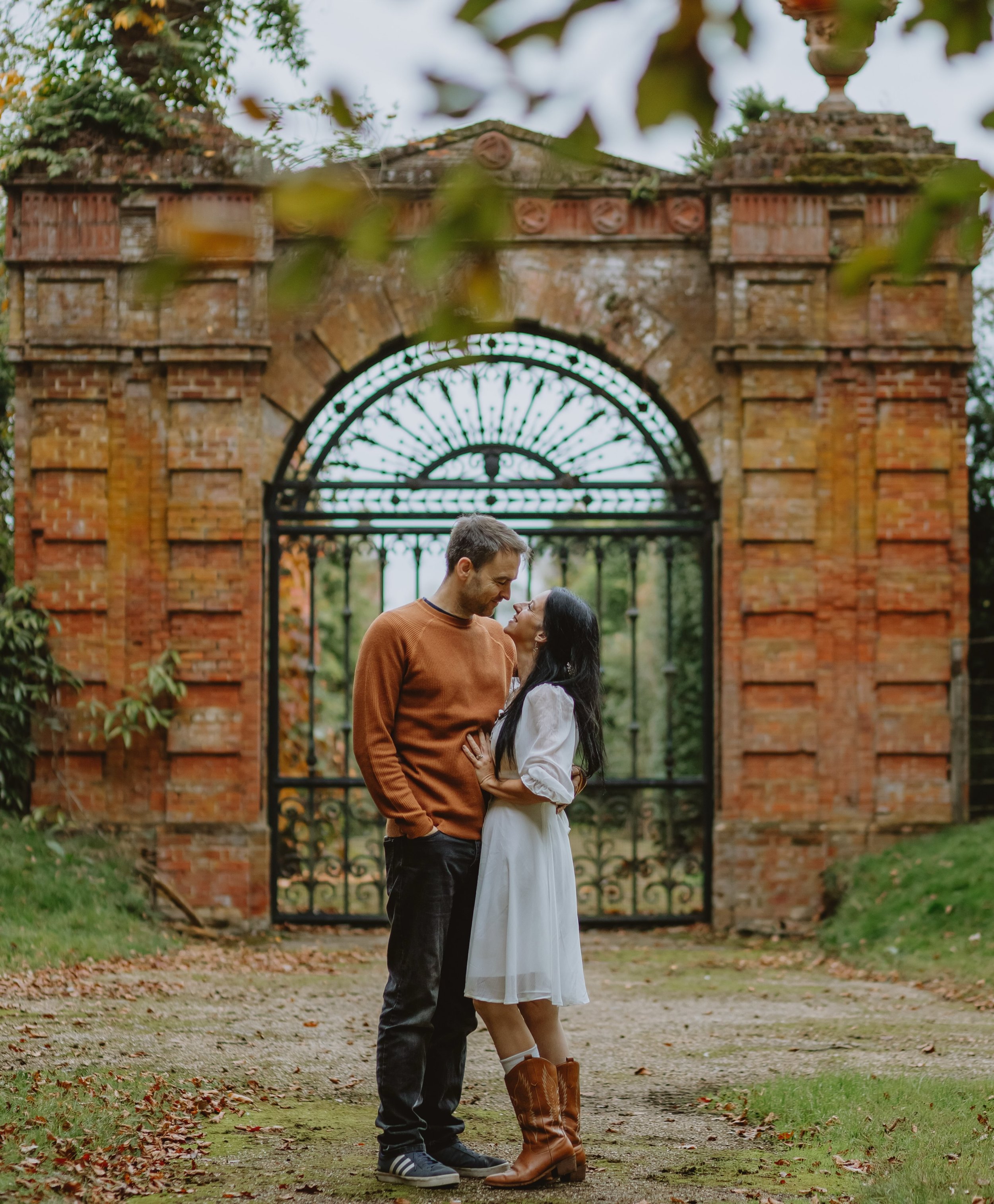 It&rsquo;s photo shoot season! I&rsquo;ve got limited weekend space through October and early November, but also a lot of time during half term weekdays. If you wanted a pre-wedding, engagement, maternity or family session this year grab your time sl