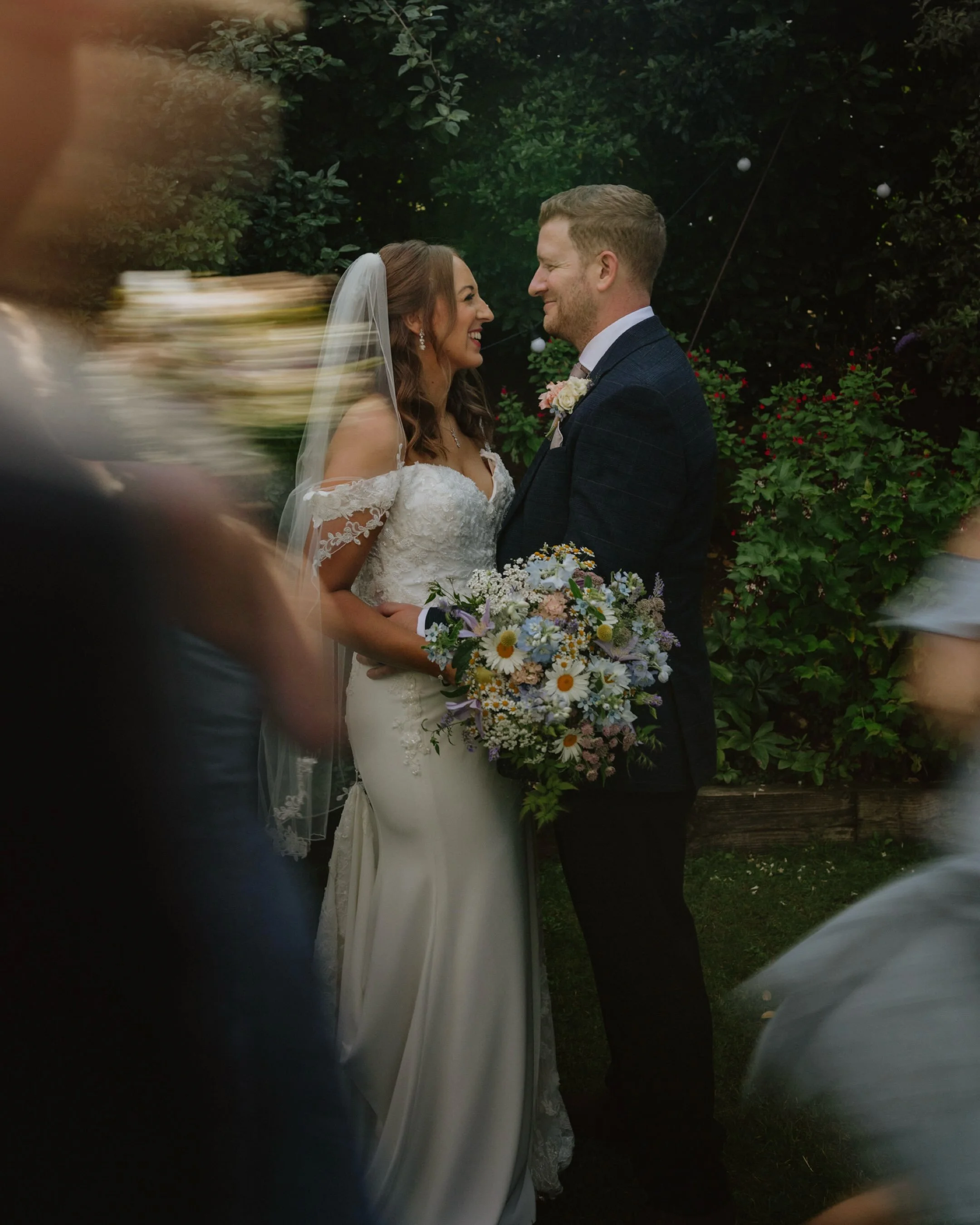 Congratulations to Sarah &amp; Tom! Can&rsquo;t wait to edit the rest of this gorgeous day at @manormewsweddings 

@thenorfolkfloralstudio 
@purebrides 
@mossbros 
@lovemoimakeup 
@styledby.sophie