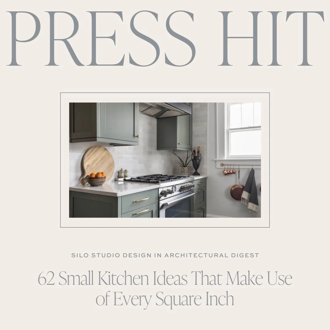 Small kitchen? No problem. Gabriela of @silostudiodesign shared how she transformed a dated galley kitchen into a functional, easy on the eyes space perfect for the homeowner with @archdigest.

☁️ https://www.architecturaldigest.com/story/small-kitch