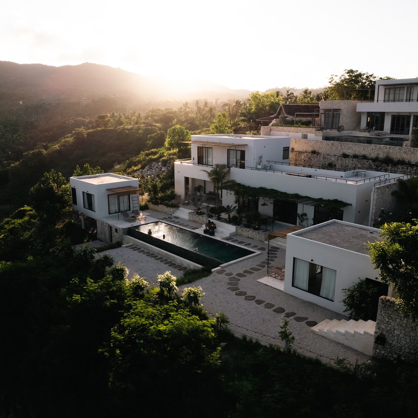 A glimpse into paradise — scenes from our shoot at one of Nusa Penida’s most stunning villas.