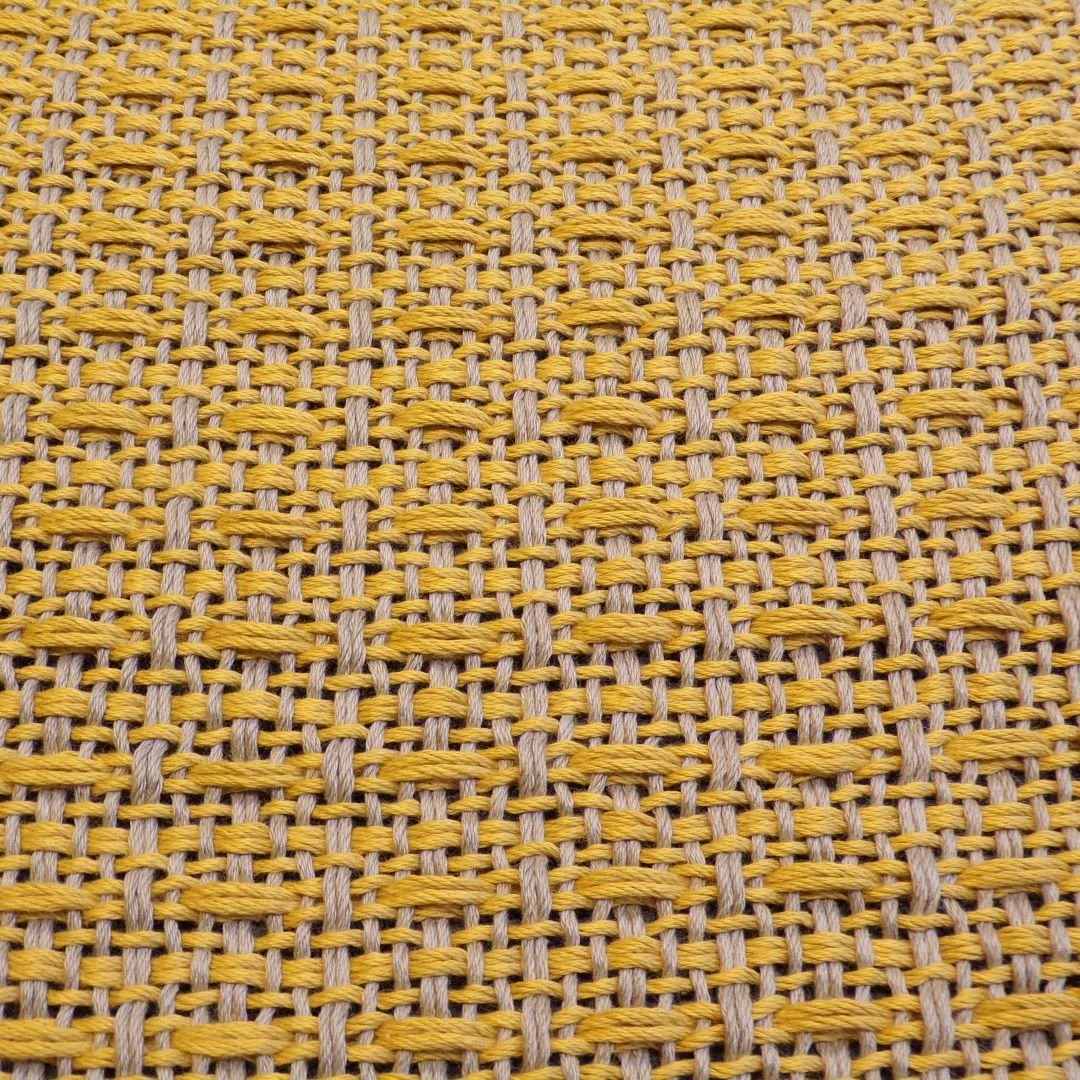 Canvas and tabby weave variation in organic cotton