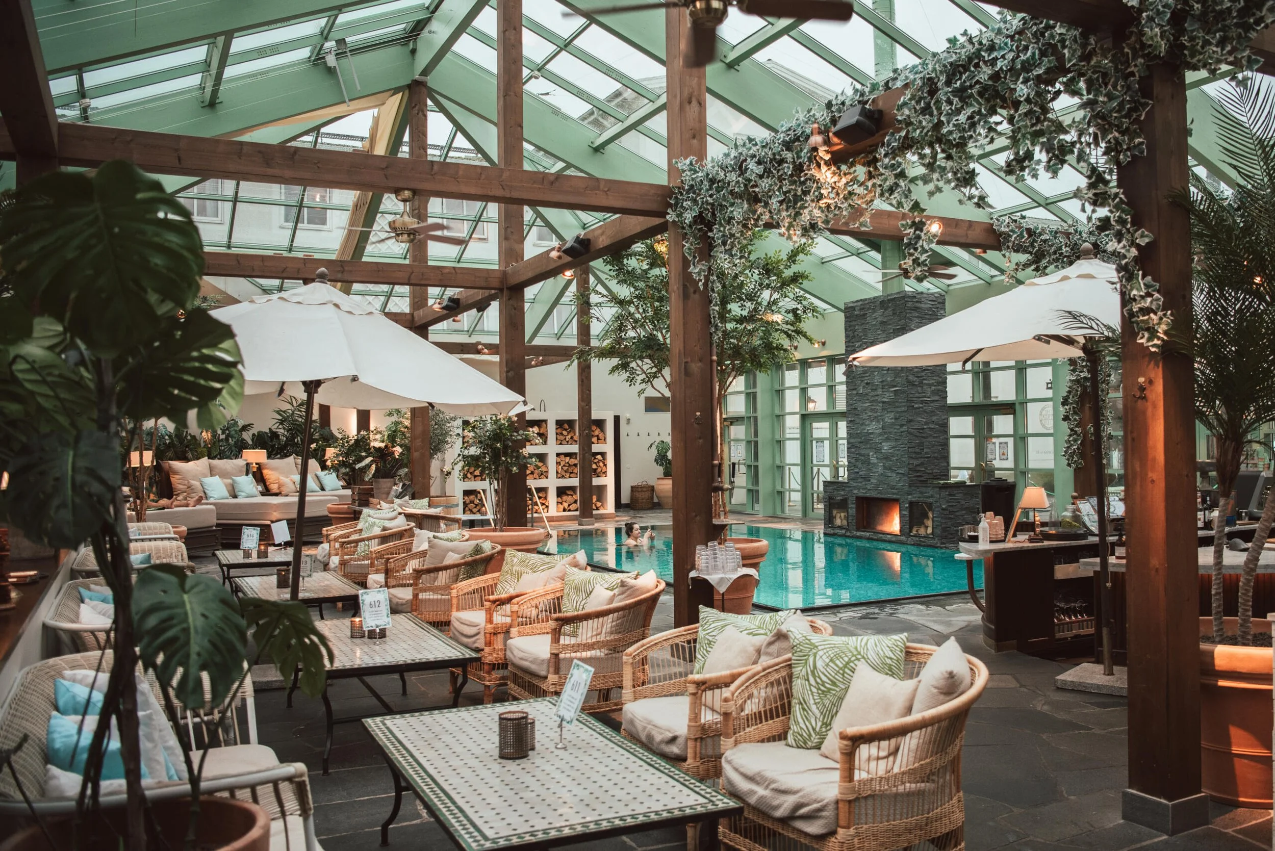 Falkenberg-Strandbad-Poolclub-Bucket-list-travel.jpg