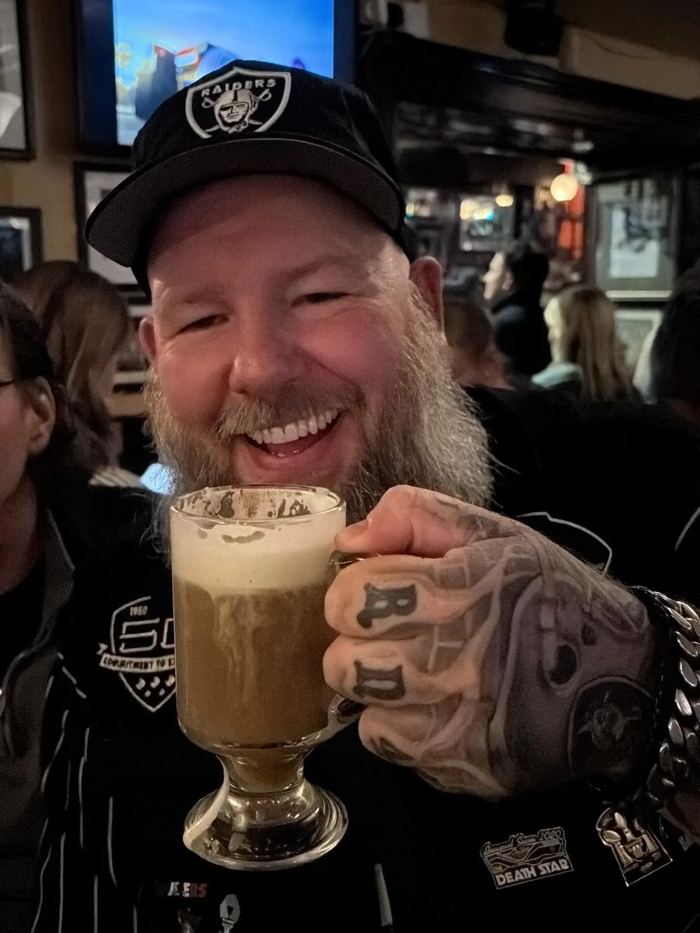 Den här helgen är vi i Dublin tillsammans med @nflpodden . Vi upplever det mesta Dublin har att erbjuda och på söndag är det match mellan Pittsburgh Steelers och Minnesota Vikings på Croke Park. En helt unik hände