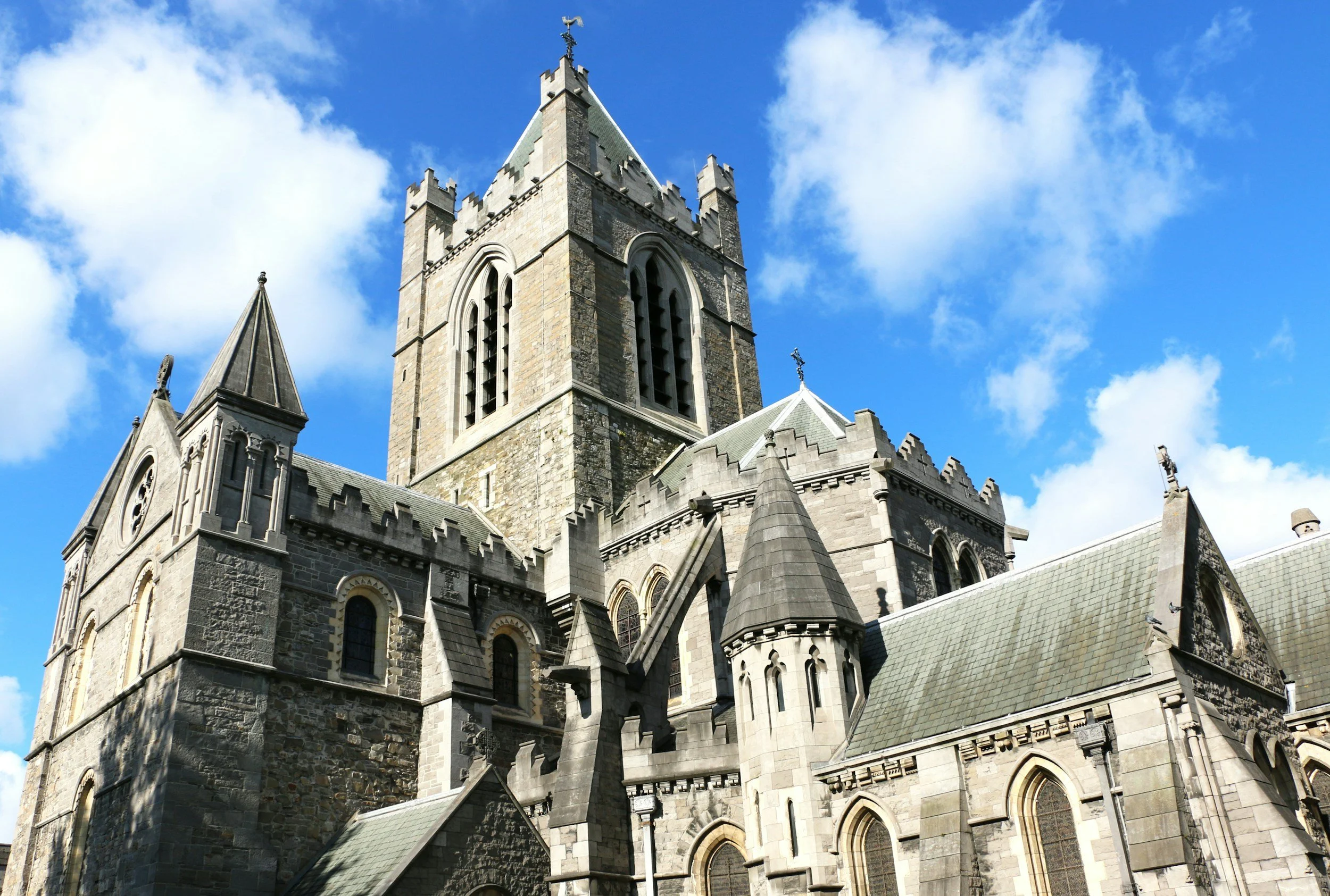 Christ Church Cathedral, en av Dublins äldsta och mest imponerande katedraler.