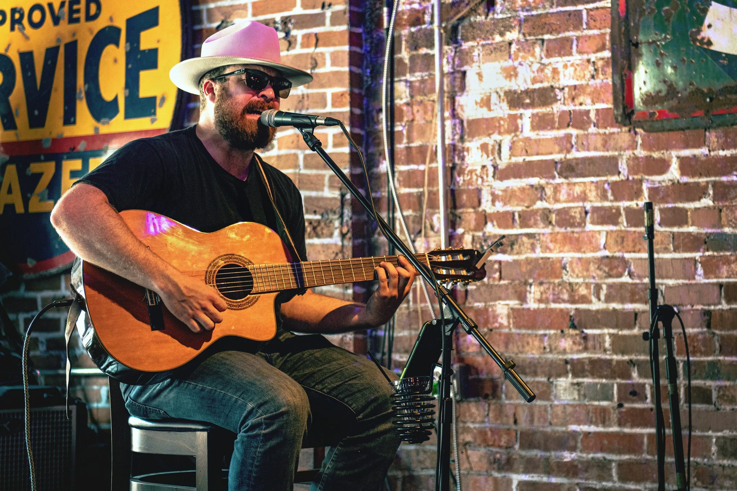 musiker i nashville på resan till music city.jpg