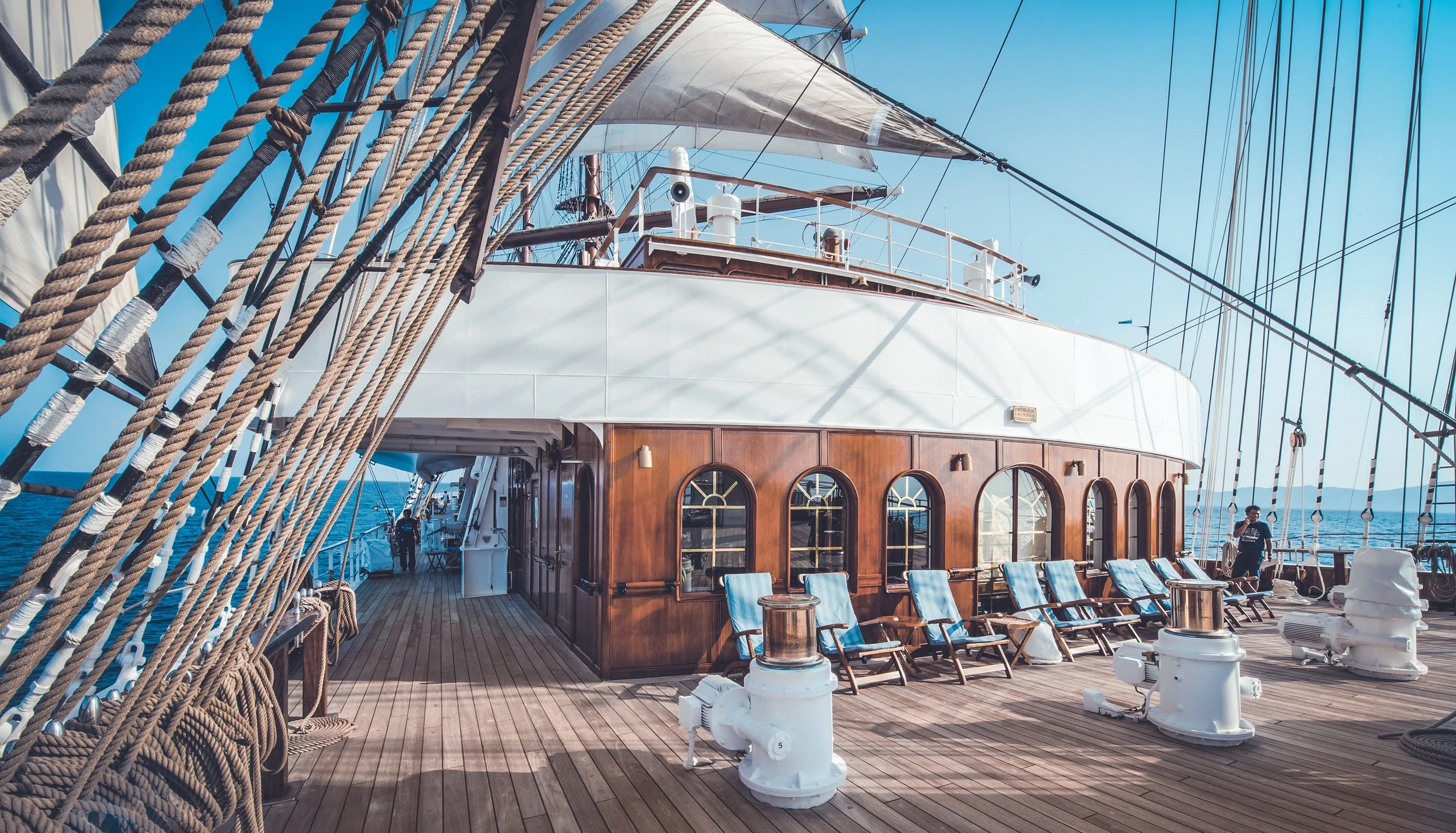 Klassiskt trädäck på SEA CLOUD II