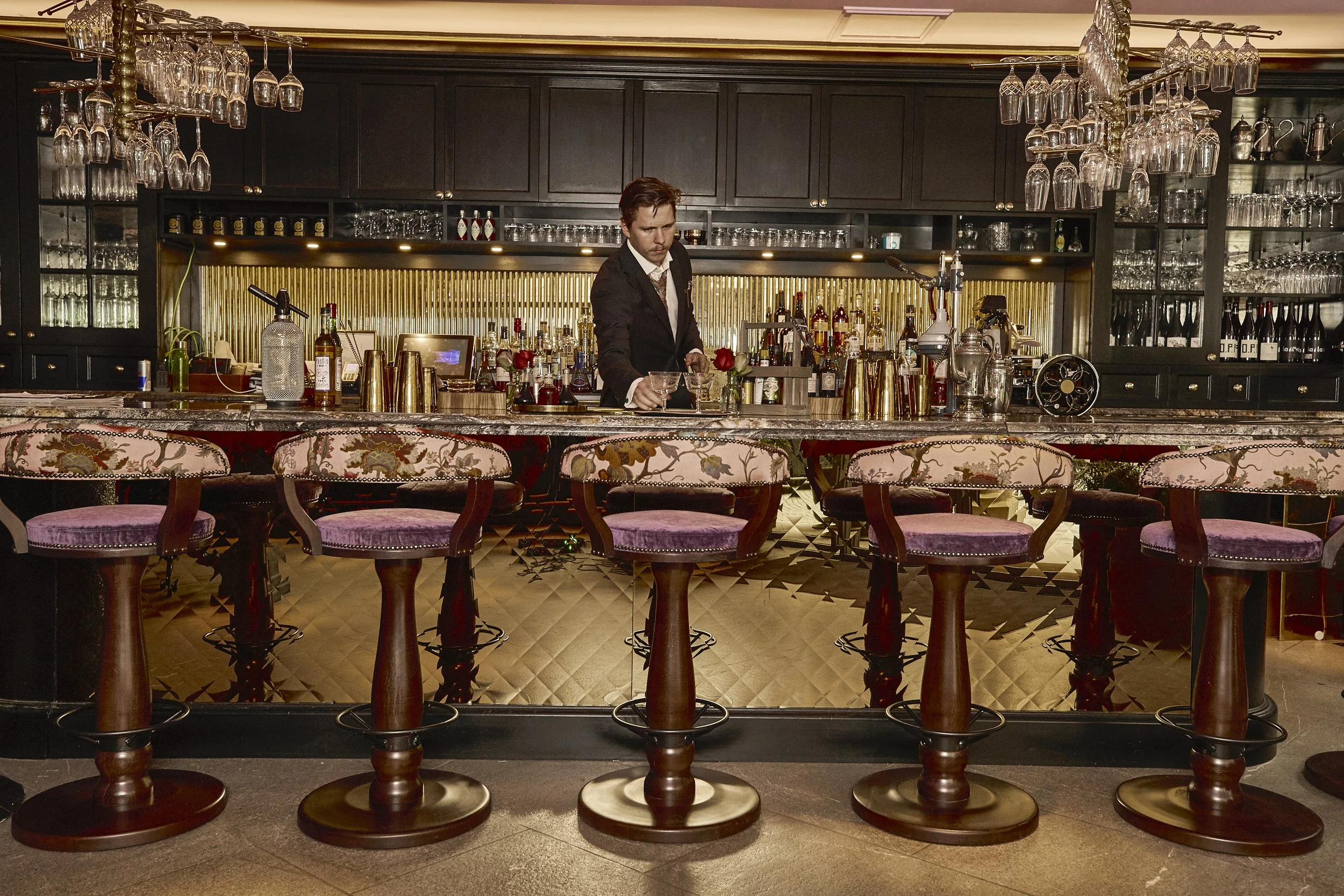 Mjs-bar.jpg