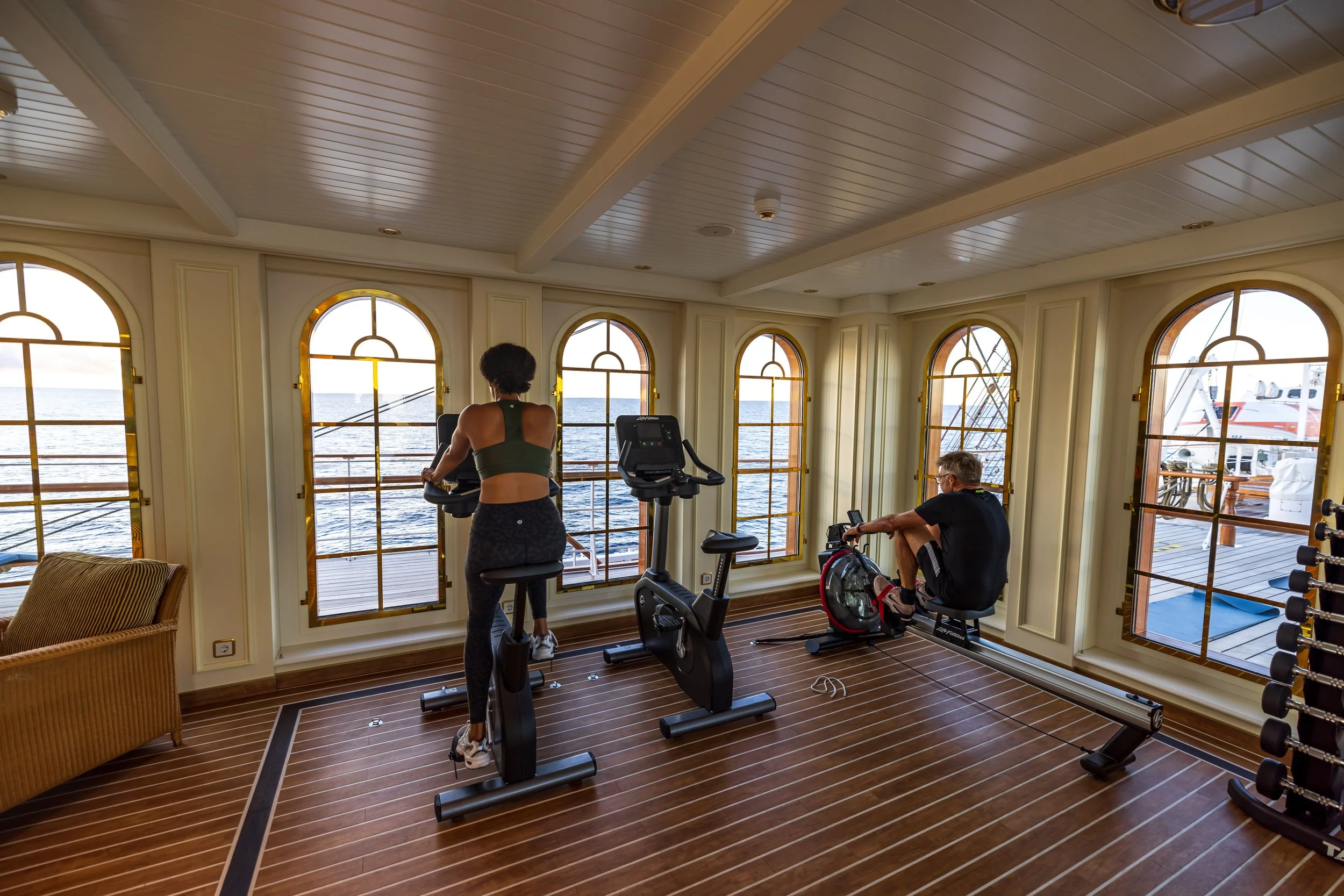 Gym med havsutsikt