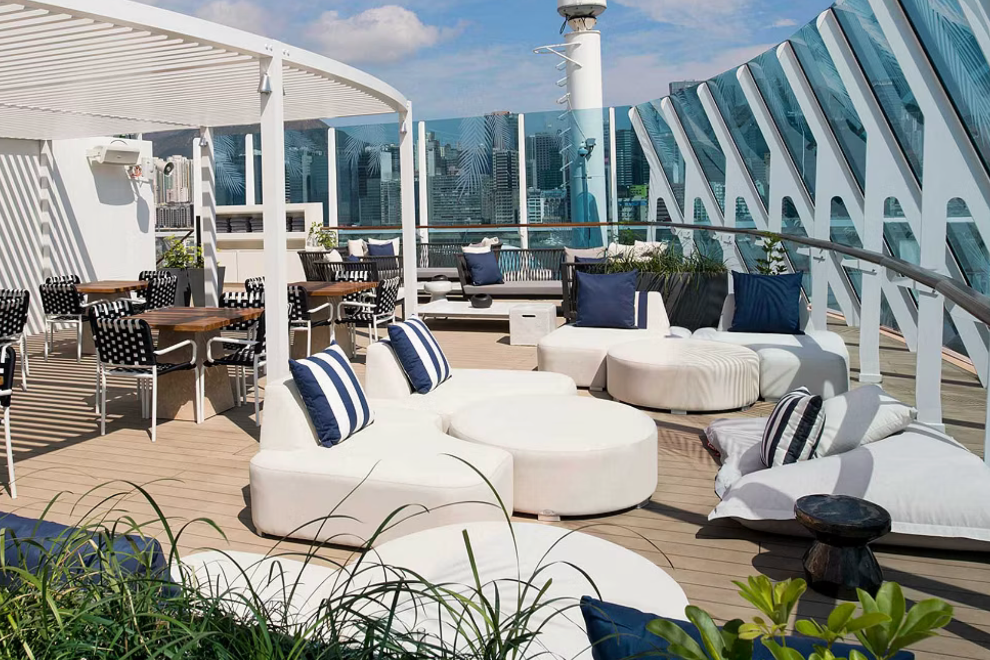 Celebrity millenium soldäck