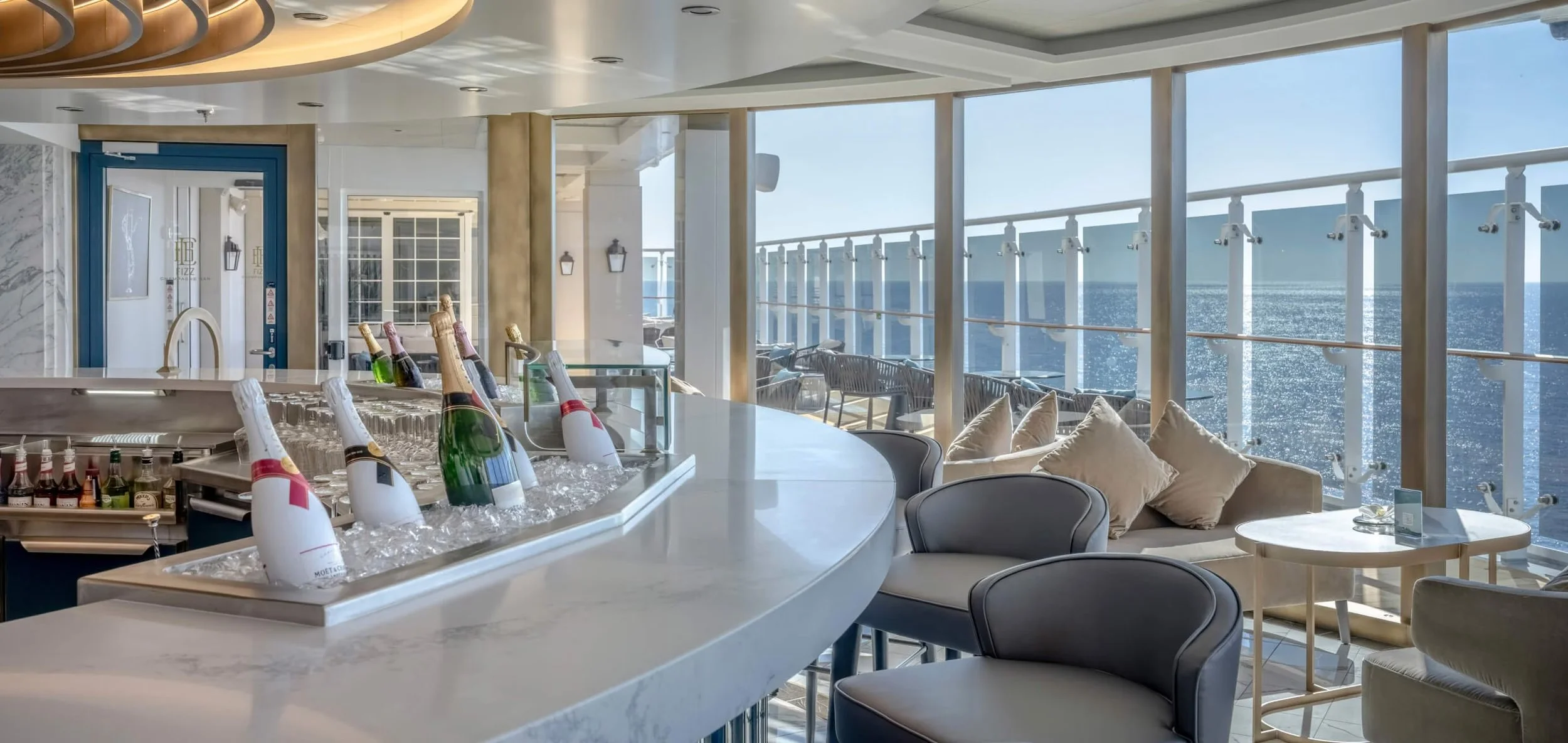 Fizz Champagne Bar msc america.jpeg