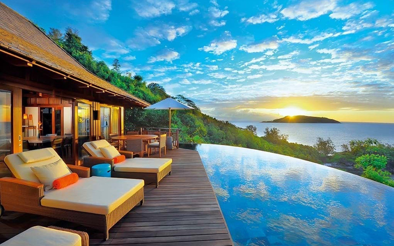 Seychellerna+resa+constance+ephelia pool+lyxhotell+bucket list travel.jpg