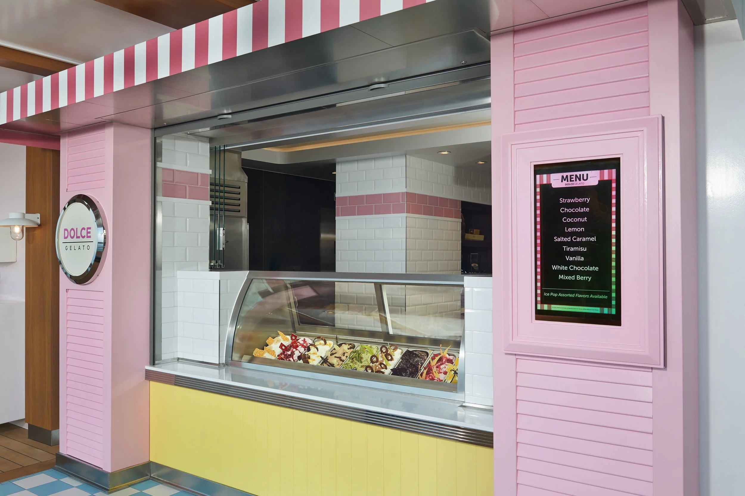 Glassbar ombord på Norwegian Bliss