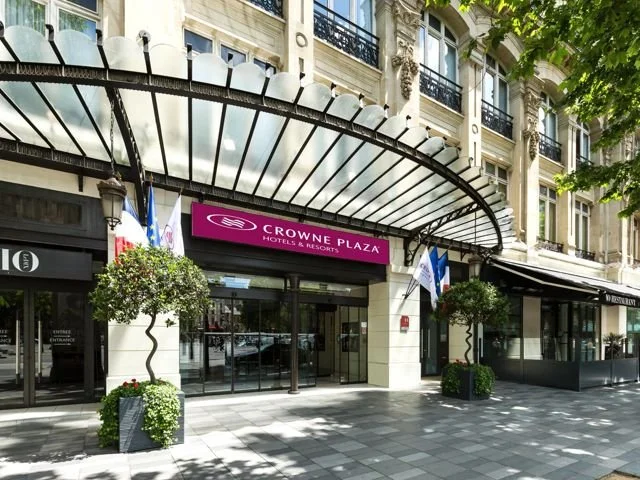 Crowne Plaza Paris hotell.jpg