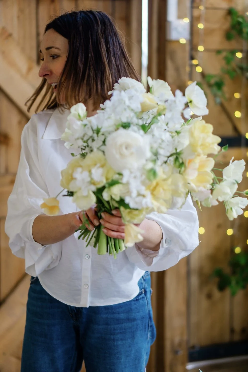 Planning May Wedding Flowers: Seasonal Soft Yellow and White Blooms for a Romantic Spring Wedding