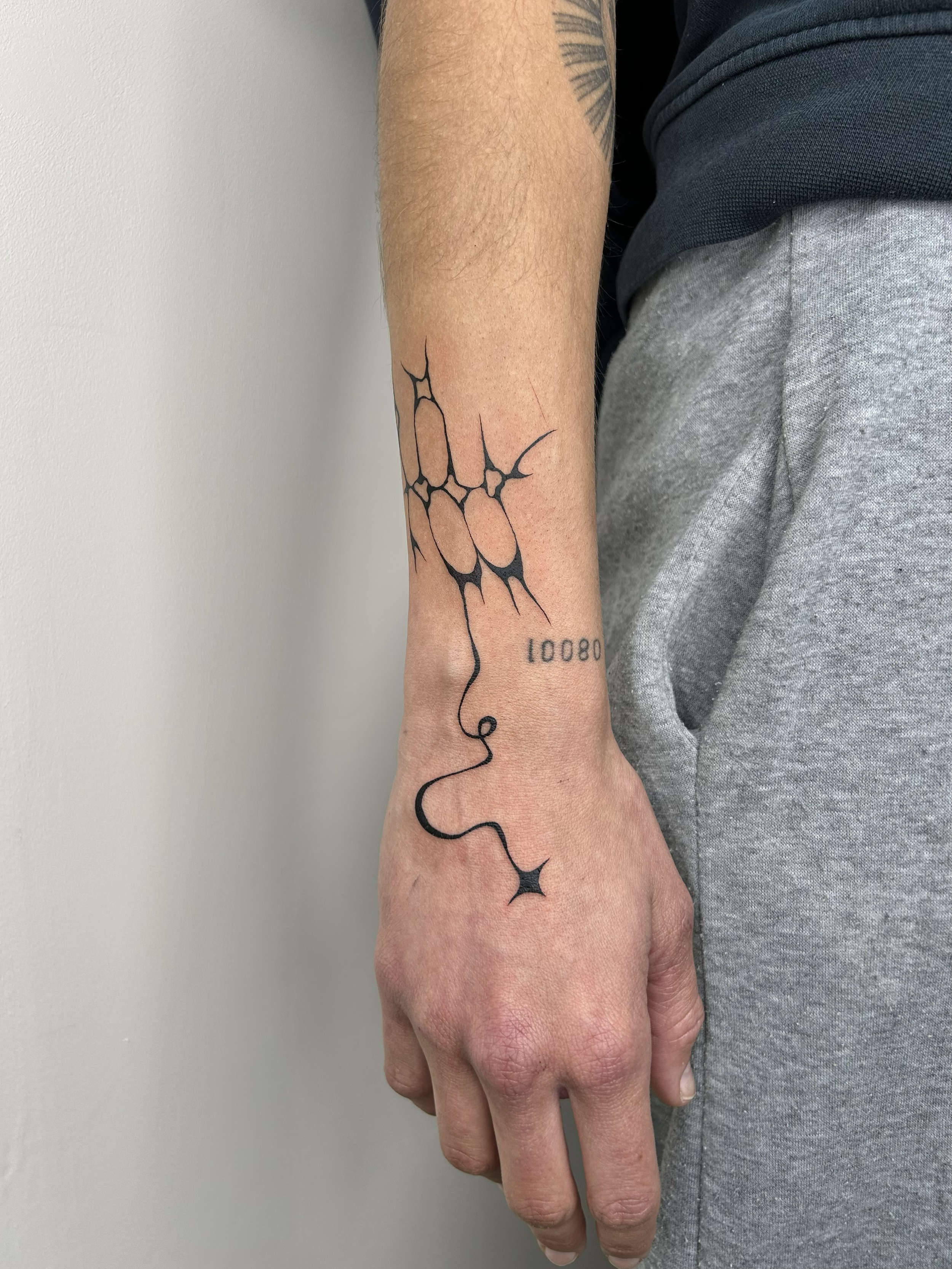 Combination of 2 flash designs for Leo