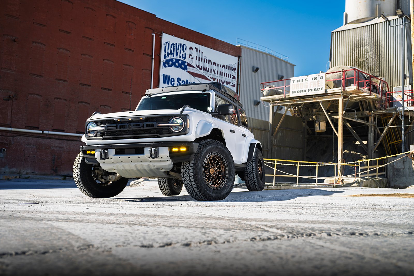 White Bronco_1_websize.jpg