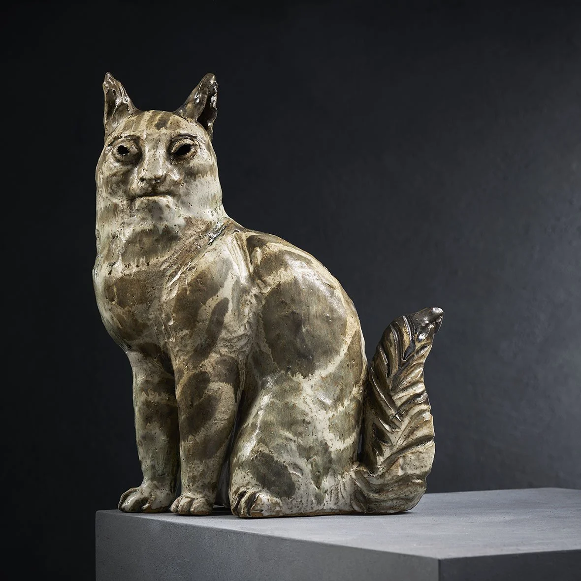 susan hall tabby mantel cat.jpeg