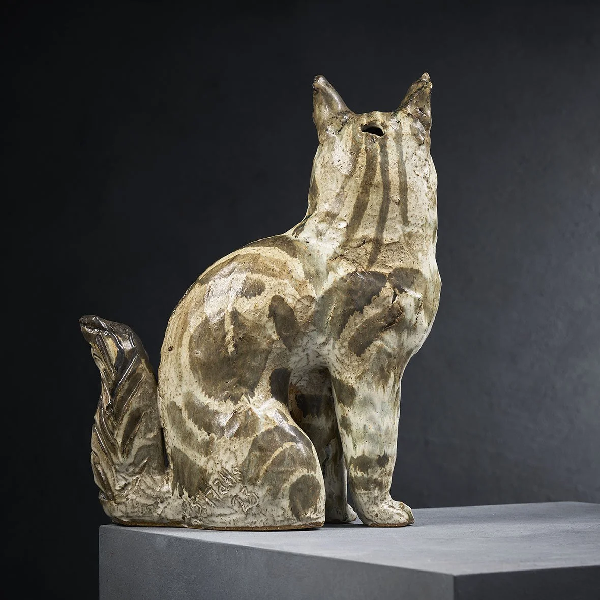 susan hall mantel cat reverse.jpeg