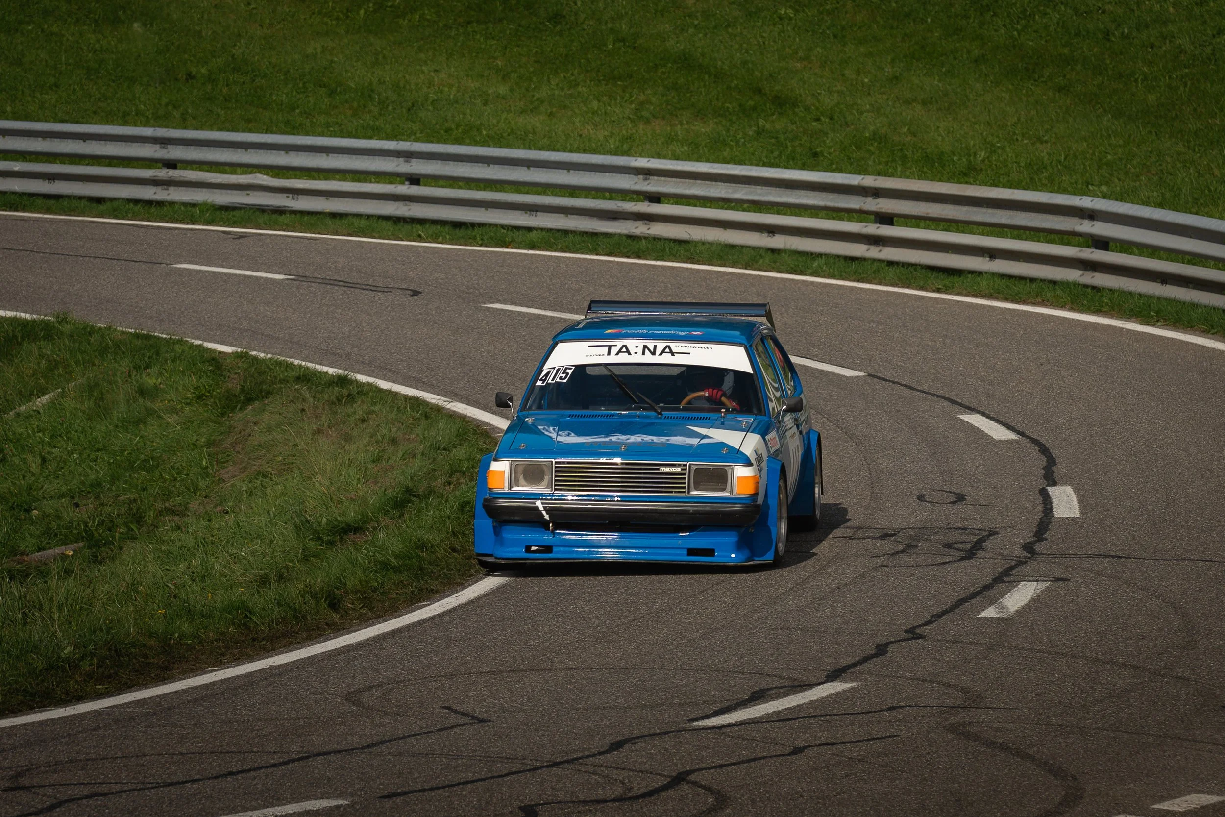 Exklusive Bilder vom Bergrennen Gurnigel 2025 in der Schweiz. Erleben Sie die Highlights der Schweizer Bergmeisterschaft mit spektakulären Aufnahmen von Tourenwagen und Klassikern. Professionelle Motorsport-Fotografie von dream-pictures.ch.